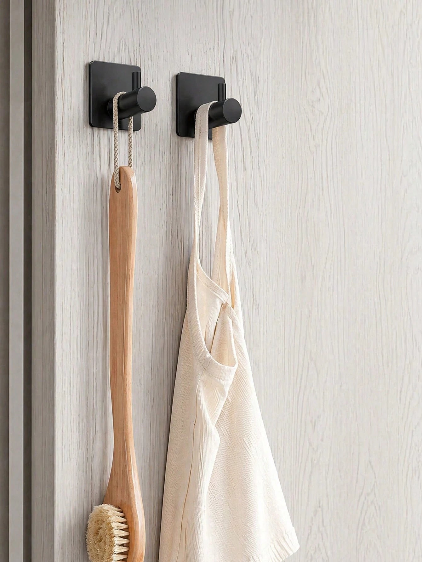 1/2/4pcs Square Adhesive Hooks, No Drilling Wall Mounted Towel Hooks, Hanger Rack, Shower Organizer, Essential For Home & Apartment, Bathroom & Kitchen Storage Bathroom Accessories