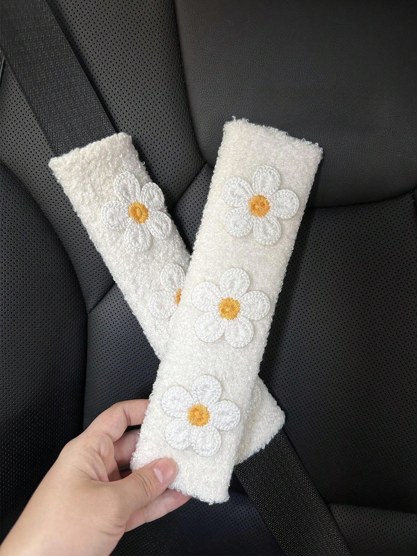 1/2pcs Car Seat Belt Wool Flower Protector Cover