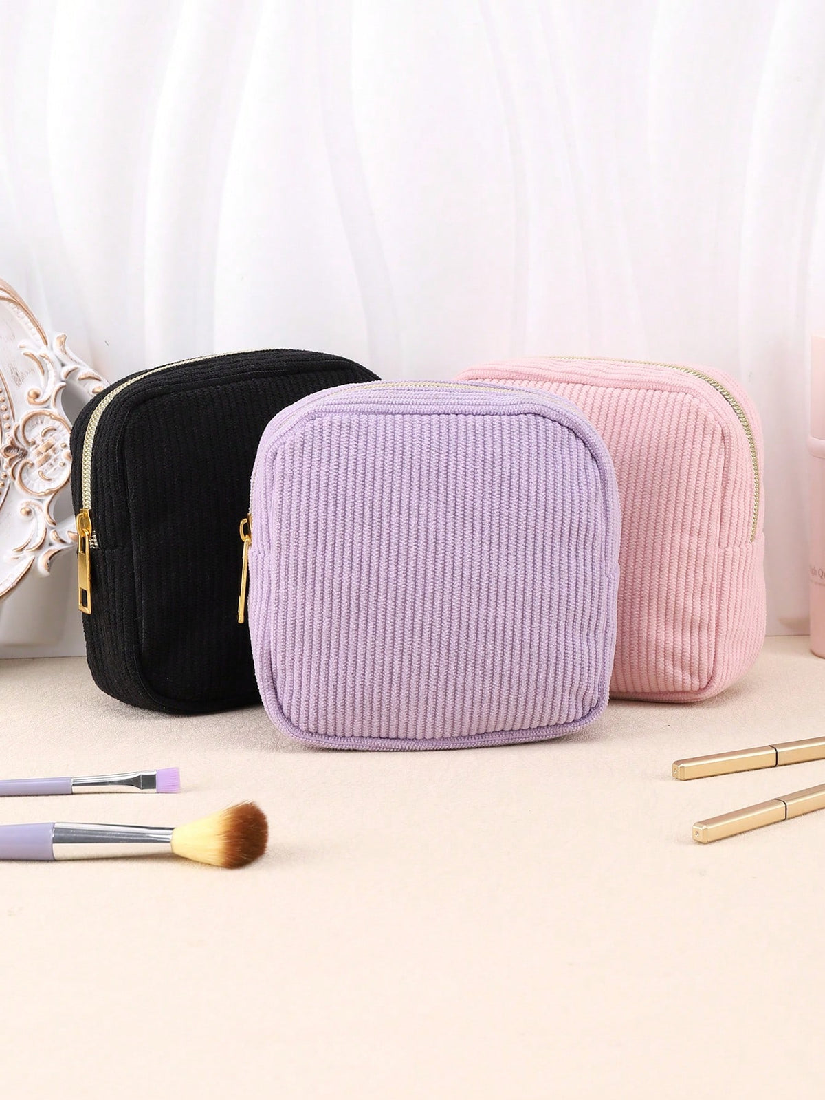 1/2pcs Square Corduroy Makeup Bag Storage Pouch, Flat Toiletry Bag Makeup Storage Bag, Travel Makeup And Toiletry Bag. It Can Be Used For Storing Cosmetics, Stationery, Or As A Multifunctional Everyda