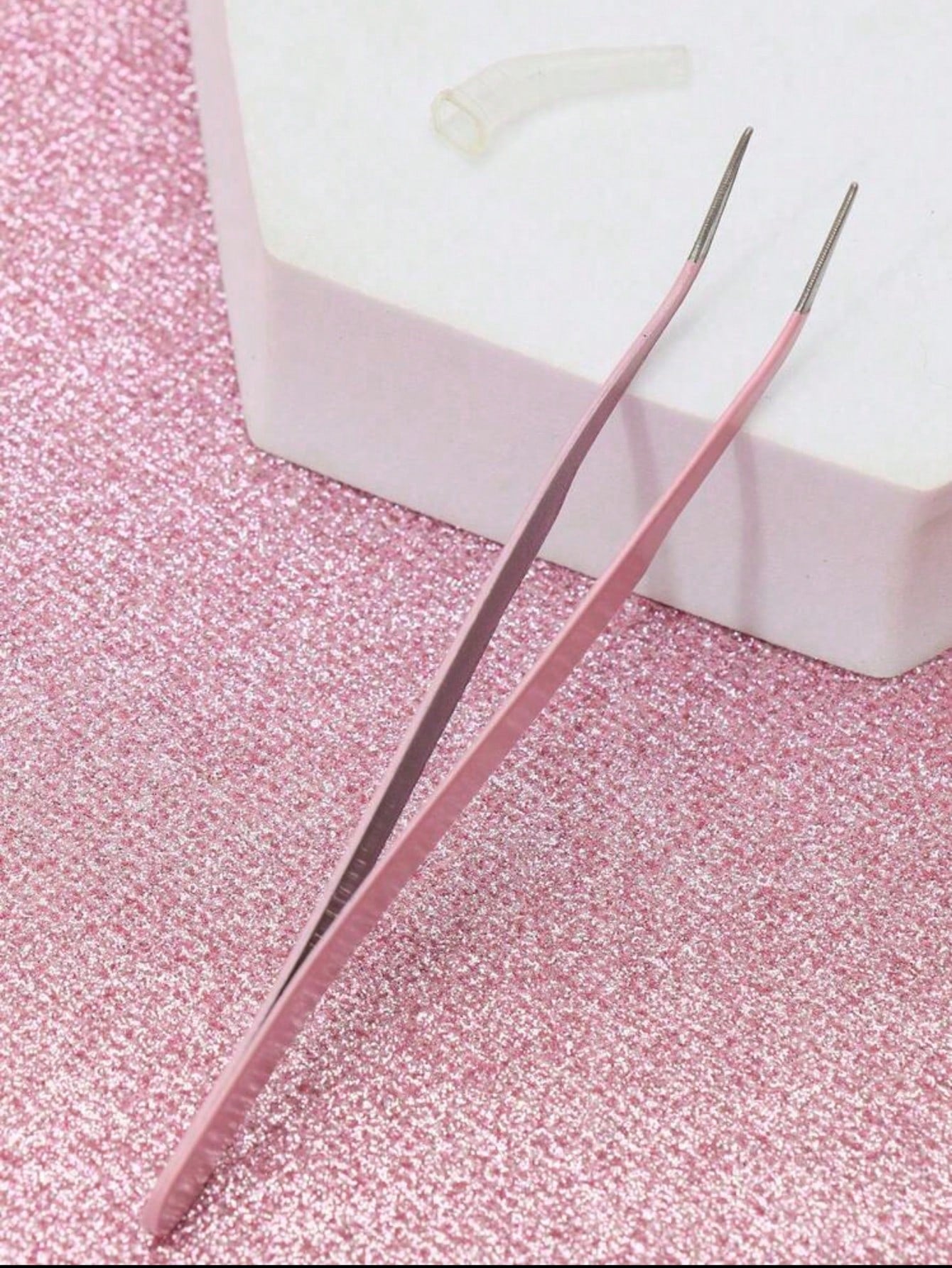 1-5pcs Pink Minimalist Eyelash Tweezers, Straight & Angled Tips, Two Styles Available, Finely Designed To Meet Various Needs. Thickened Steel Material, High Hardness, Good Elasticity, Durable. Comes W