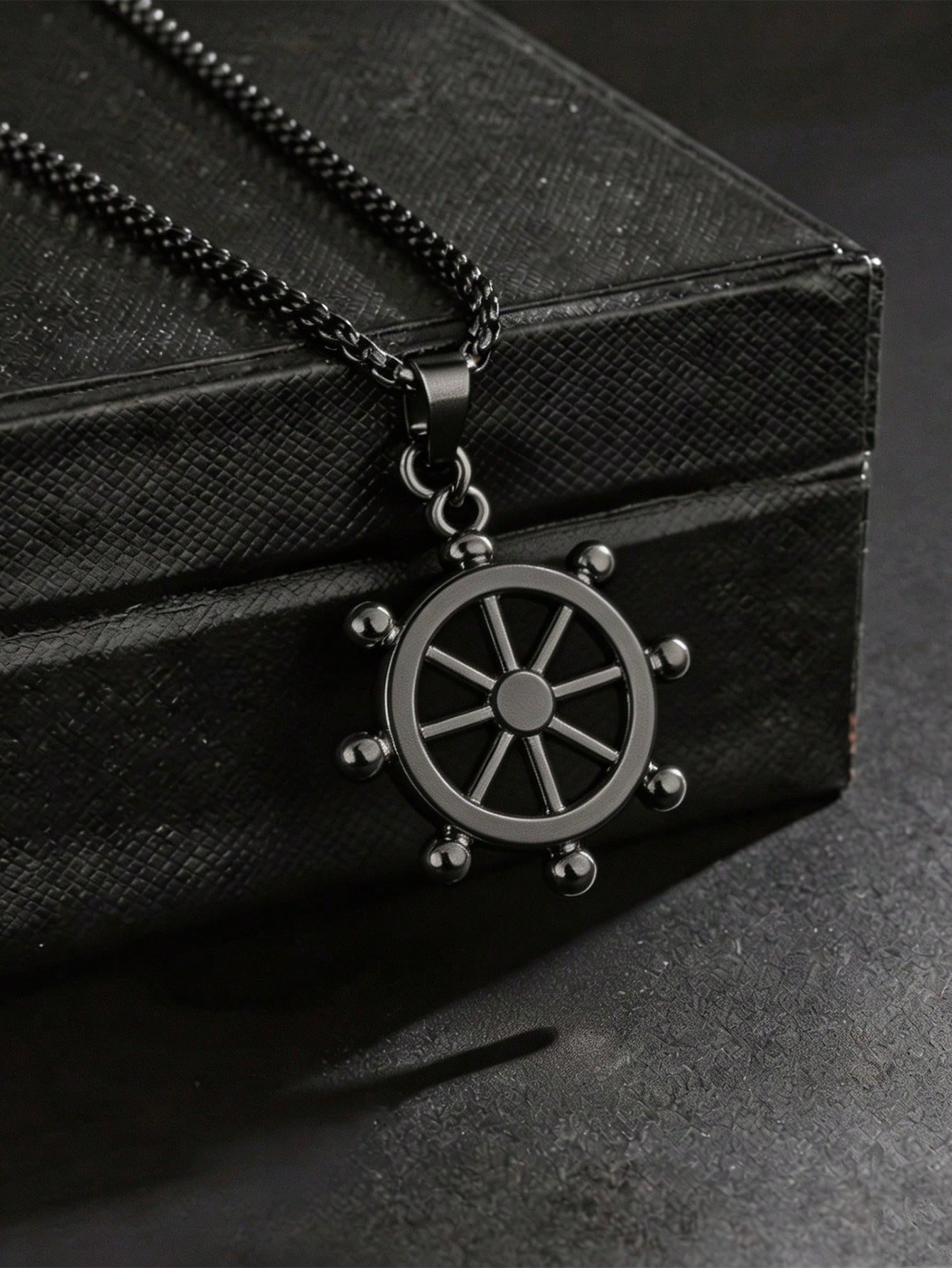 1 Hip Hop Boat Rudder Necklace For Women, Light Luxury, Niche Design, Simple And Fashionable, High-End Pendant, New Anchor, Rearview Mirror Chain, Steering Wheel Chain
