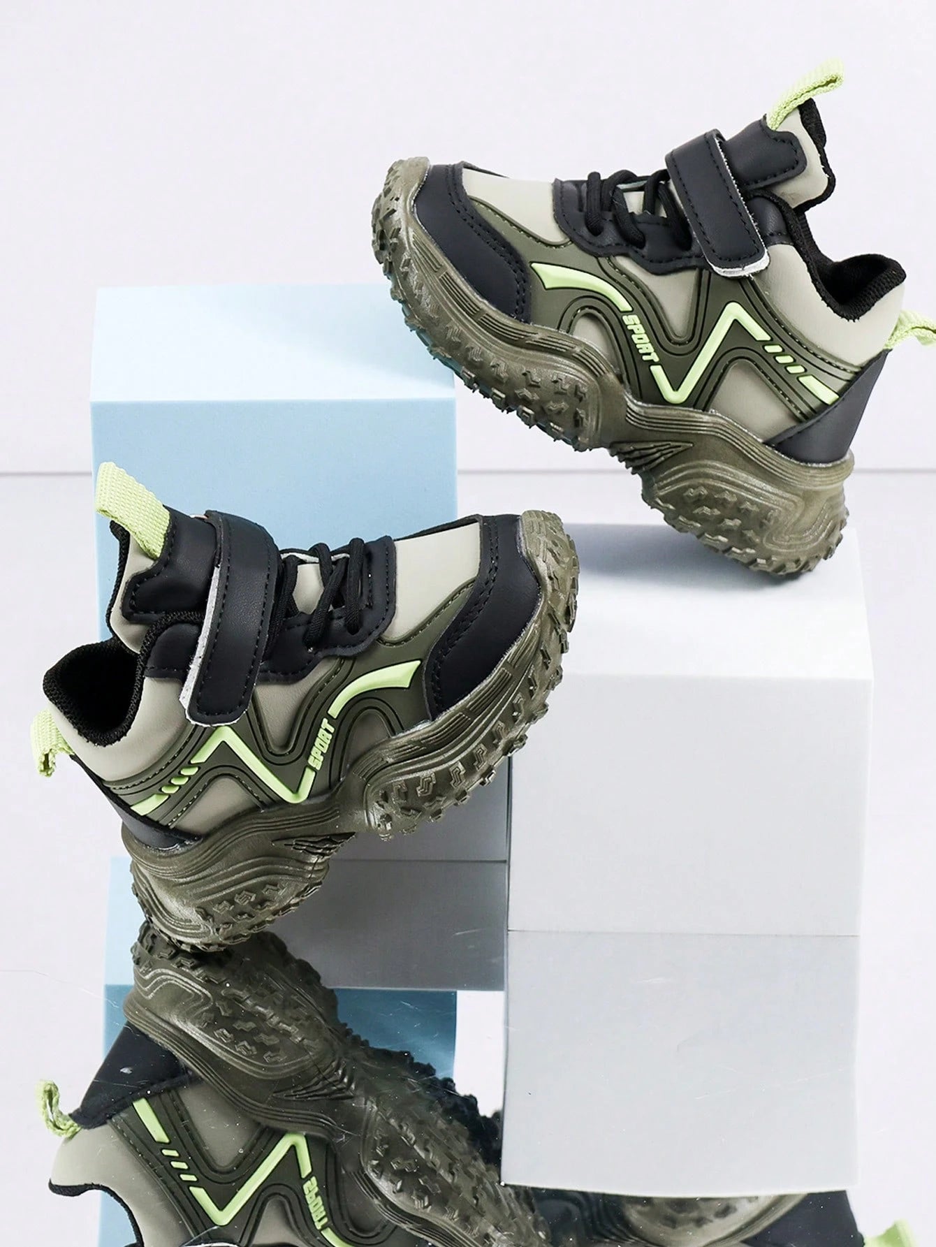 1 Pair Baby Sports Shoes Spring Autumn Fashion New Children's White Sneakers Soft Sole Anti-Slip Boys Casual Board Shoes Infant Breathable Shoes Soft Upper Breathable Sports Shoes, Suitable For Boys A