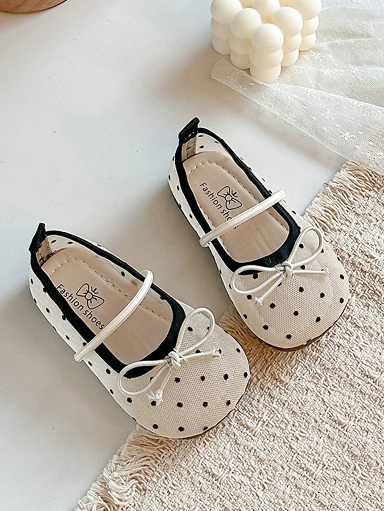 1 Pair Girls Fireworks Mesh Hollow Out Soft Sole Flat Shoes, Toddler/Kids Fashion Hollow Out Sandals Casual Shoes, Bow Knot Hanfu Shoes, Spring/Summer Style (Please Purchase According To Size Chart In