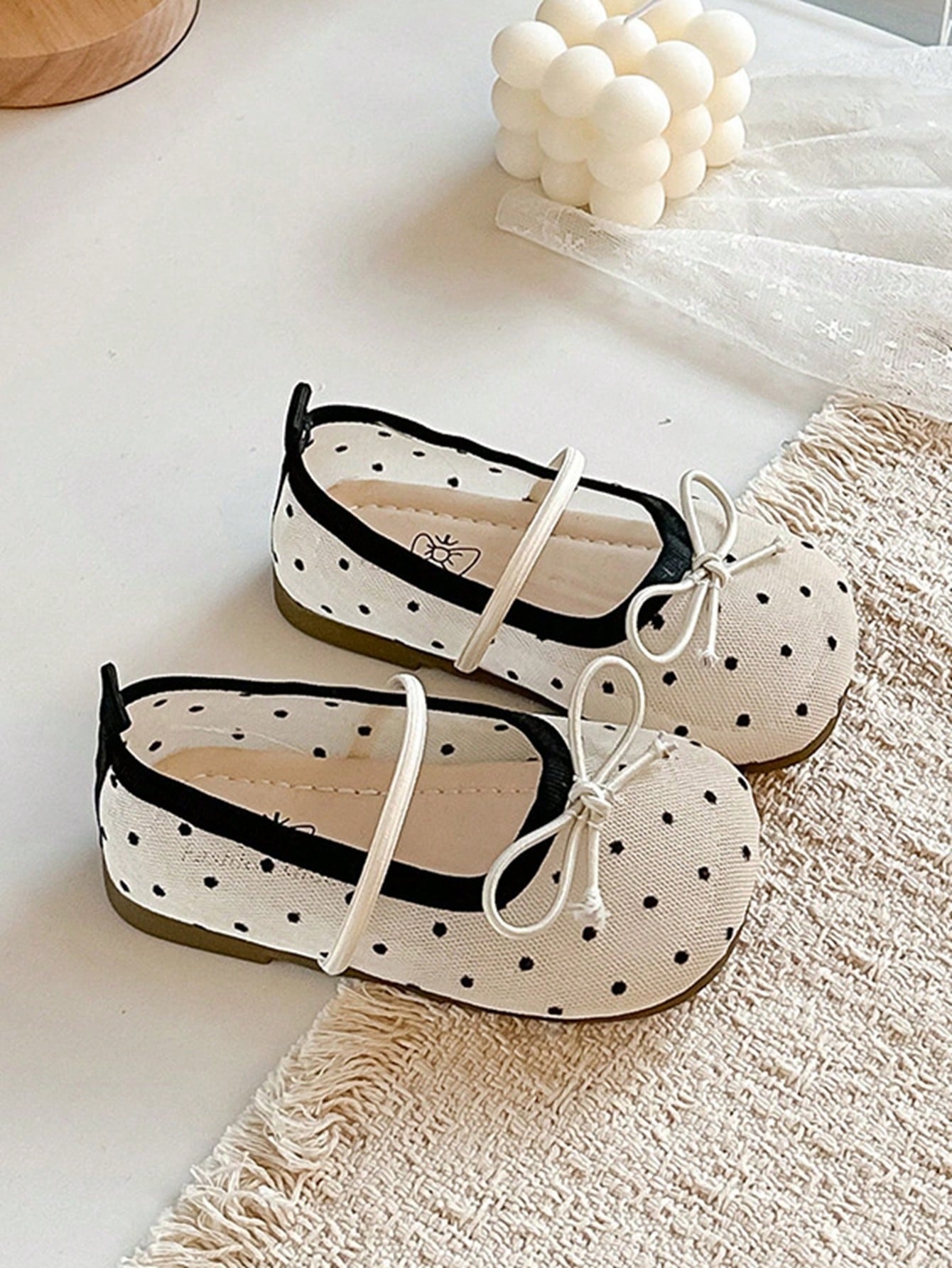 1 Pair Girls Fireworks Mesh Hollow Out Soft Sole Flat Shoes, Toddler/Kids Fashion Hollow Out Sandals Casual Shoes, Bow Knot Hanfu Shoes, Spring/Summer Style (Please Purchase According To Size Chart In