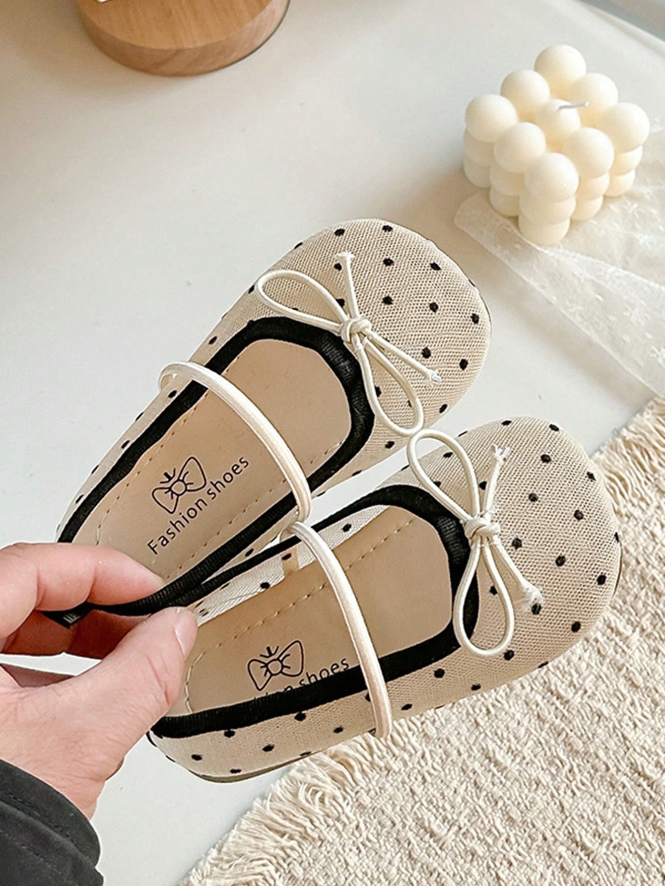 1 Pair Girls Fireworks Mesh Hollow Out Soft Sole Flat Shoes, Toddler/Kids Fashion Hollow Out Sandals Casual Shoes, Bow Knot Hanfu Shoes, Spring/Summer Style (Please Purchase According To Size Chart In