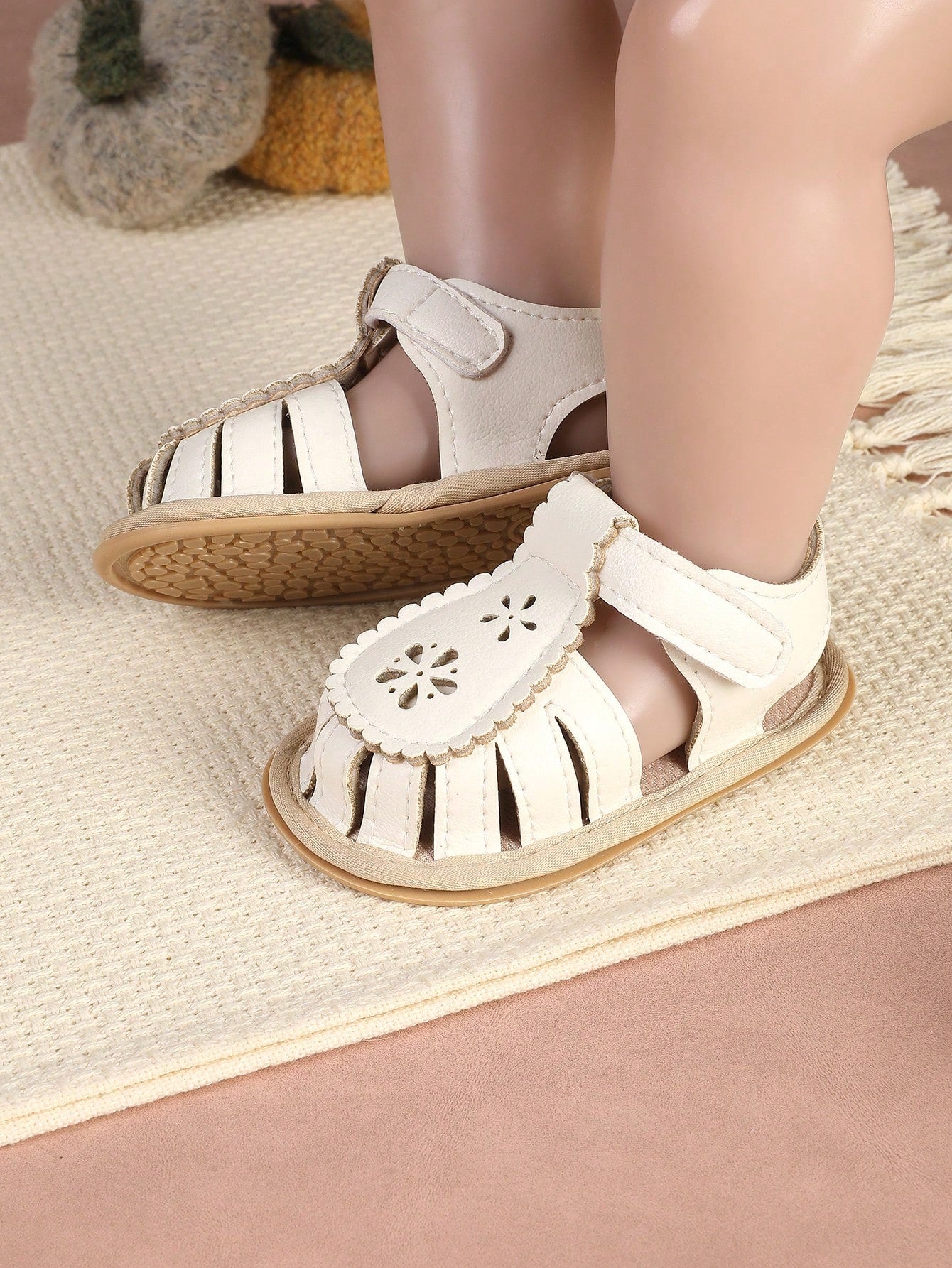 1 Pair Infant Lace Hollow Out Minimalist Versatile Sandals Suitable For Summer