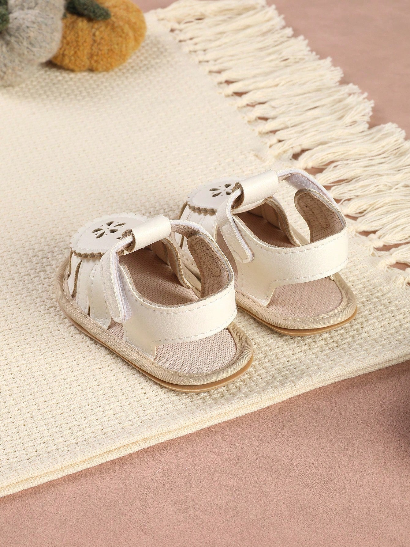 1 Pair Infant Lace Hollow Out Minimalist Versatile Sandals Suitable For Summer