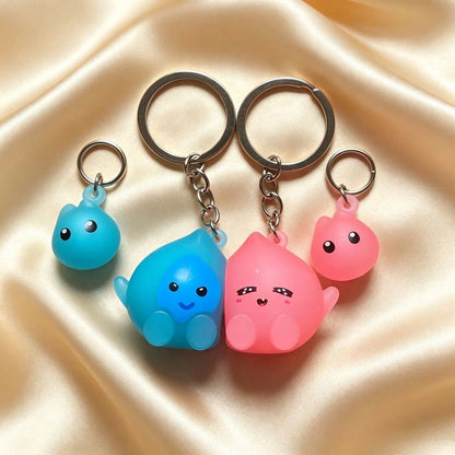 1 Set 4pcs/Pack Little Fireman Glow-In-The-Dark Magnetic Keychain Bag Charm, Cute 3D Exquisite High-End Women's Couple Accessory