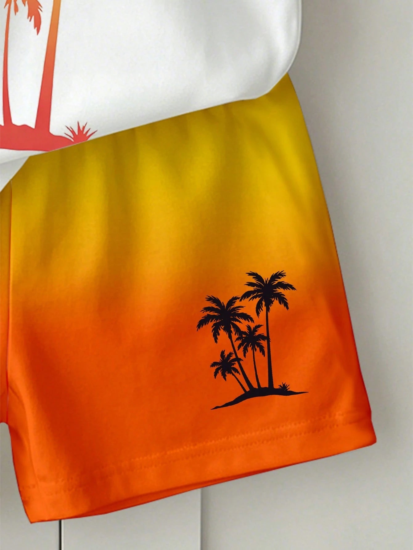 1 Set Baby Boy Summer Vacation Style Lively Casual Coconut Tree Print Top With Sunset Orange Gradient Print Shorts, Suitable For Outdoor Summer Wear