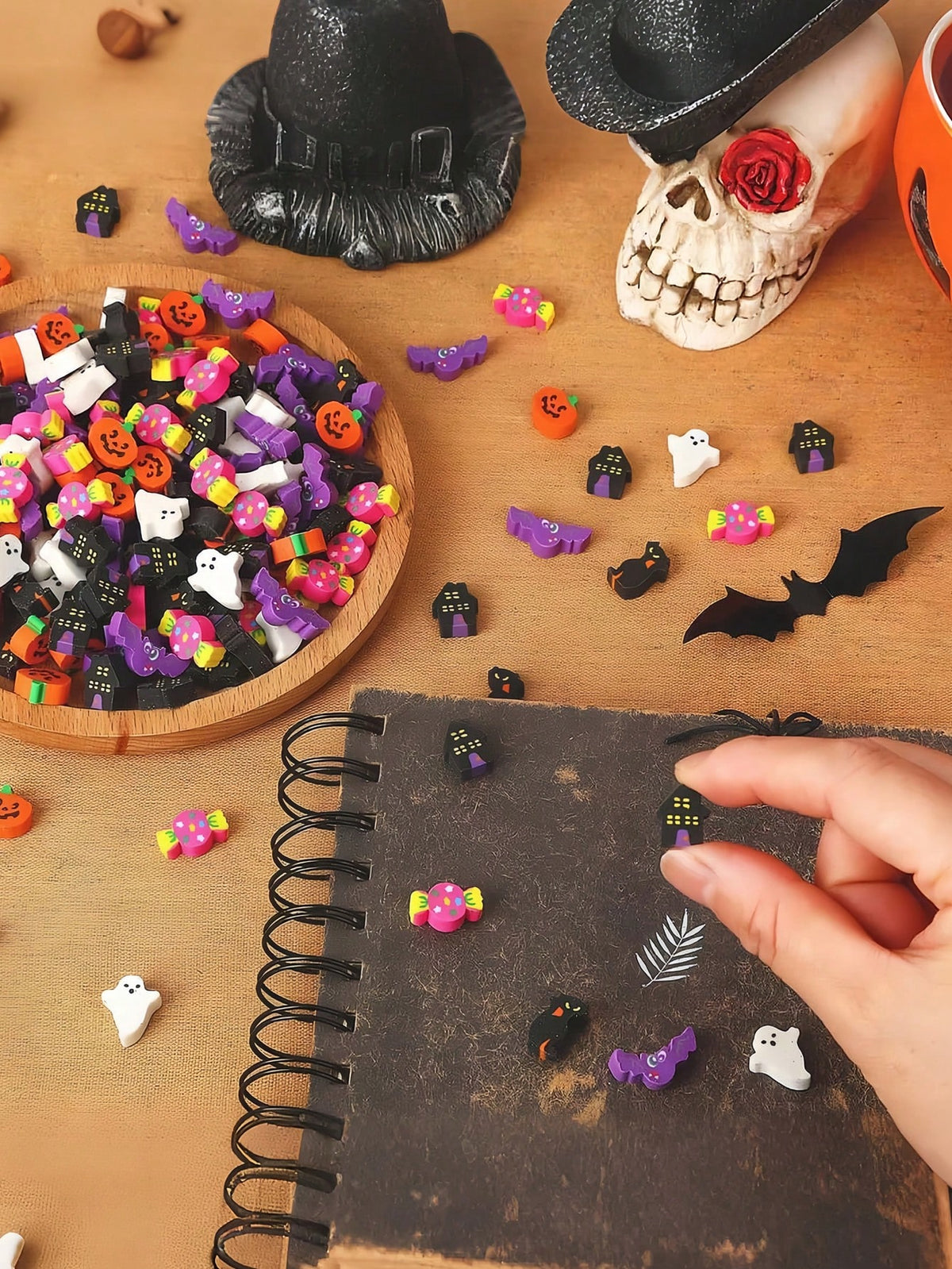 100pcs-Mini Halloween Erasers, Pumpkin Ghost Bat Fun Pencil Erasers, Halloween Party Gifts, Student Classroom Rewards, School Office Art Supplies, Student Office Supplies, Desktop Decoration