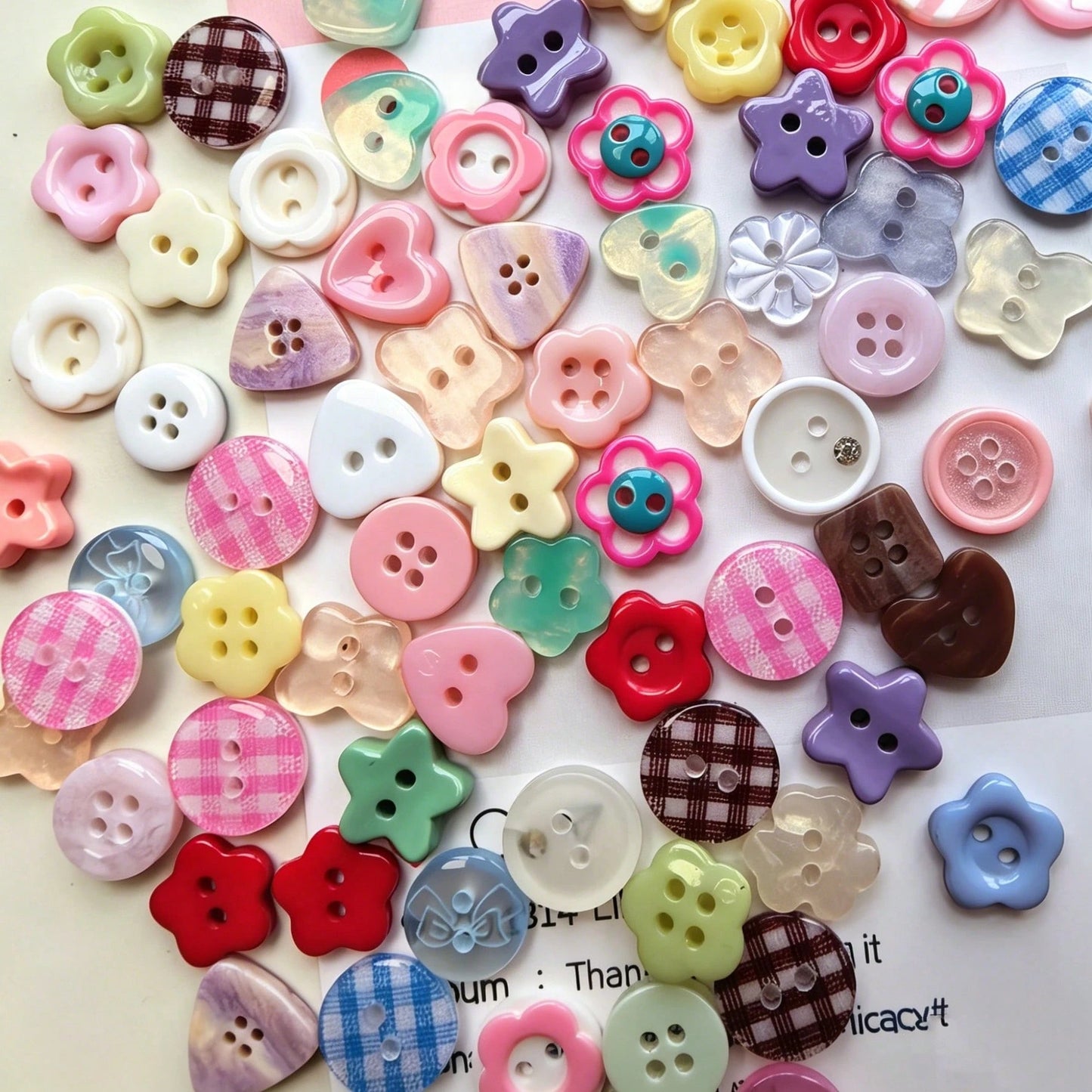 12/24/38/46/56/66/76/88/100/120Pcs/Box Assorted Shapes Heart Flower Star Butterfly Mixed Resin Buttons- Mixed Colors Mixed Styles- Clothing DIY Handmade Sew-On Decorative Buttons