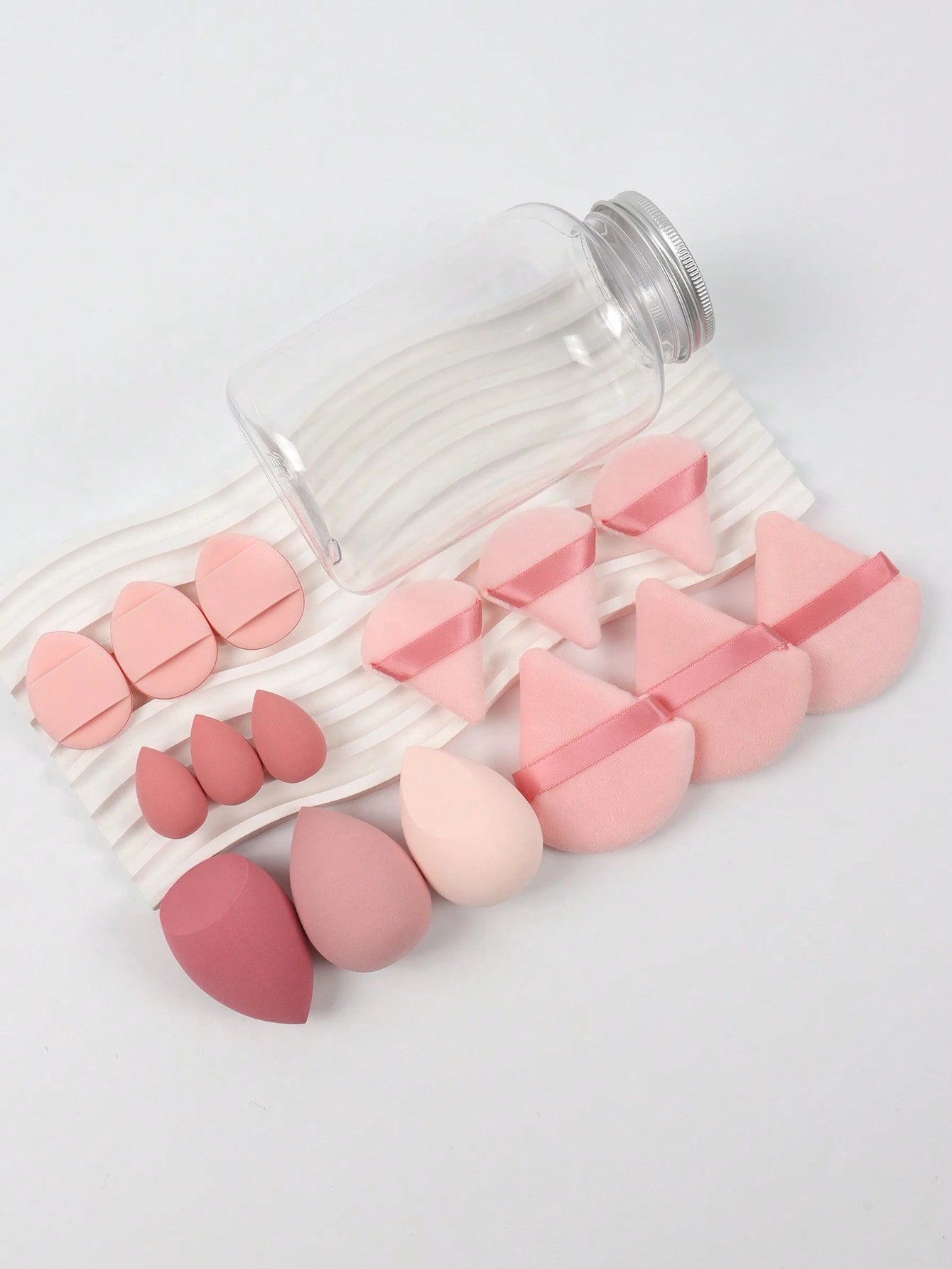 15pcs Makeup Sponge Set With Storage Container, Including 3pcs Makeup Sponge & 3pcs Mini Makeup Sponge & 3pcs Large Powder Puff & 3pcs Mini Powder Puff & 3pcs Mini Finger Cushion Puff, For Liquid, Cre