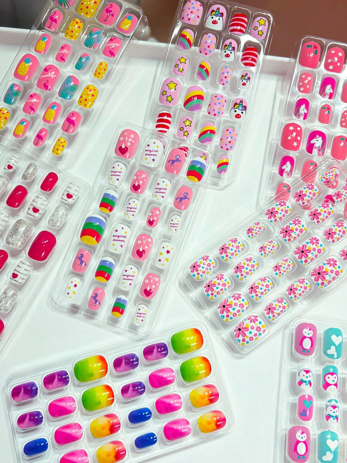 (192pcs 8 Packs) Kids Acrylic False Nails Press On Full Cover Glitter Cute Spring Summer Pineapple,Unicorn,Penguin,Flamingo,Rainbow, Heart Short Kids Stick-On False Nails Set For Little Girls, Nail Su