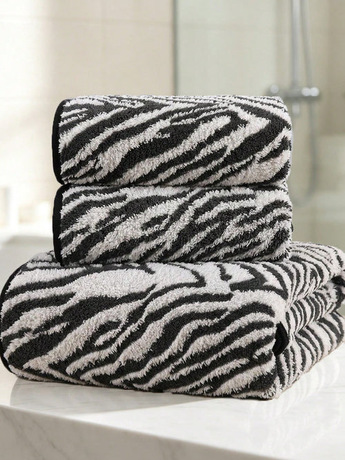 1pc/2pcs Approx. 13*30in/28*55in Thickened Zebra Stripe Coral Fleece Face Towel And Bath Towel, Super Soft, Absorbent, Quick Drying, Suitable For Swimming, Spa, Home Bathroom Shower, Back To School