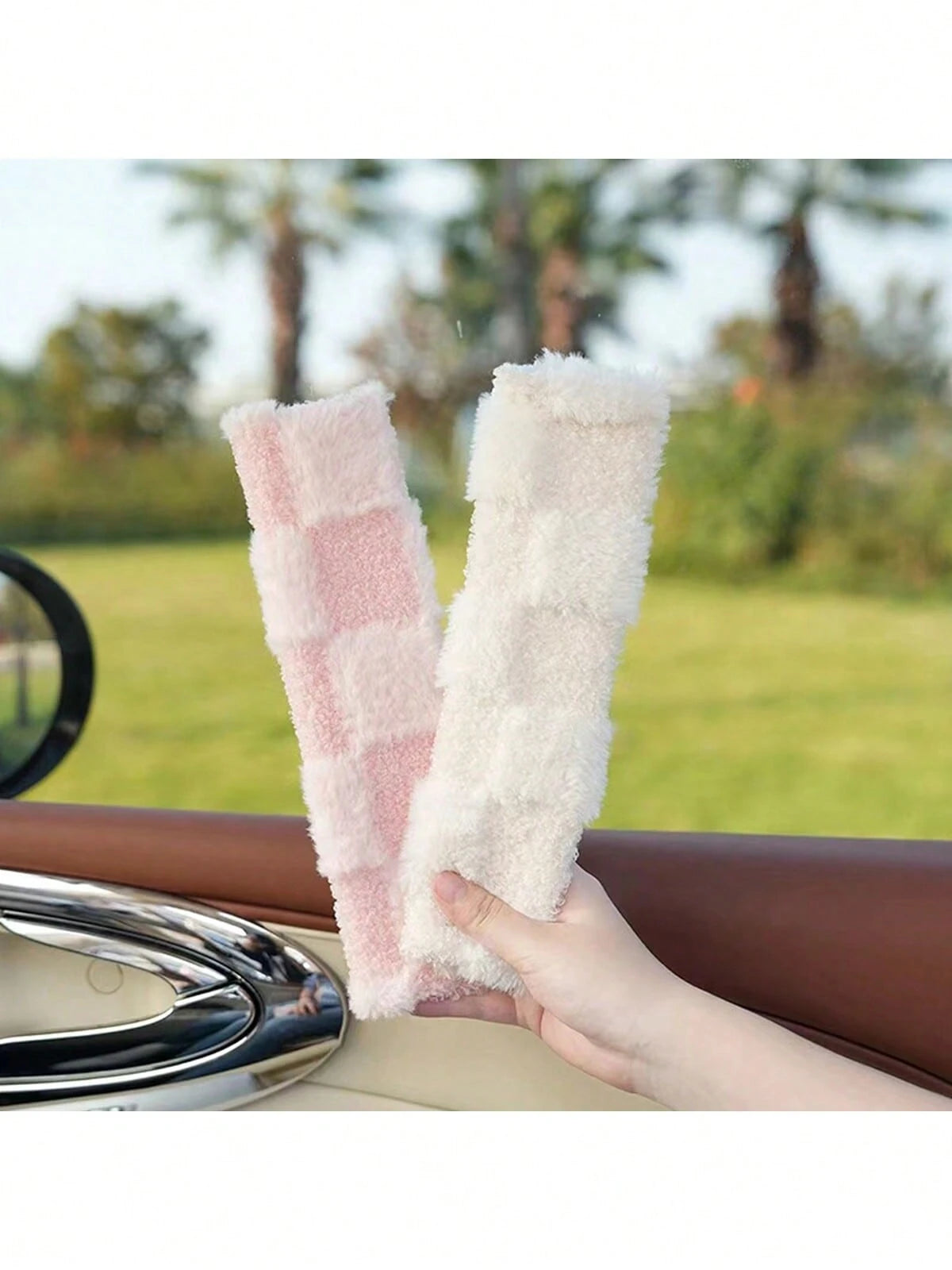1pc/2pcs Plush Comfortable Car Seat Belt Shoulder Cover Auto Belt Protection Pads, Suitable For All Seasons, Women