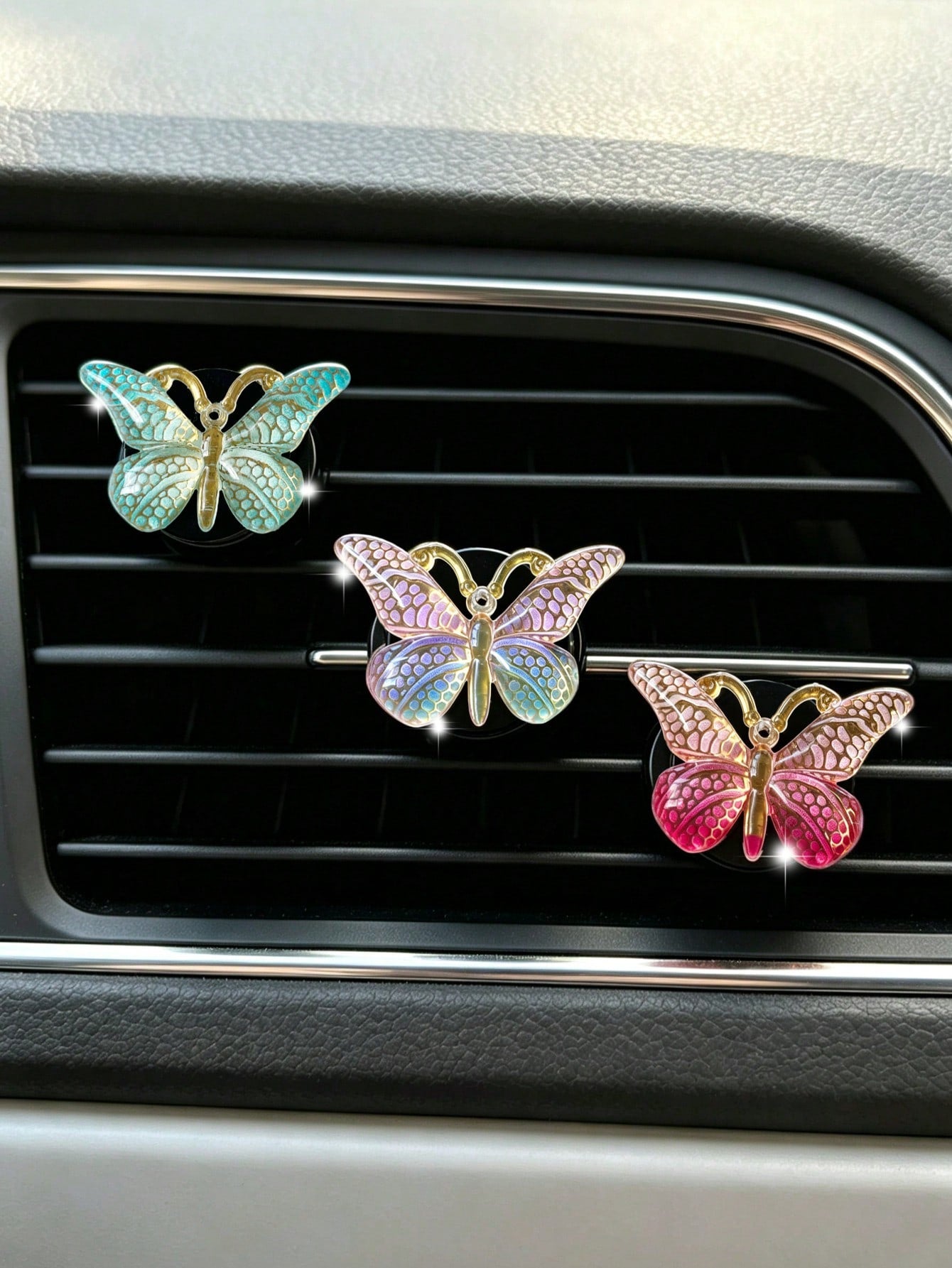 1pc/3pcs Colorful Gradient Butterfly Car Air Vent Clip, Car Air Vent Aromatherapy Clip Decoration Ornament