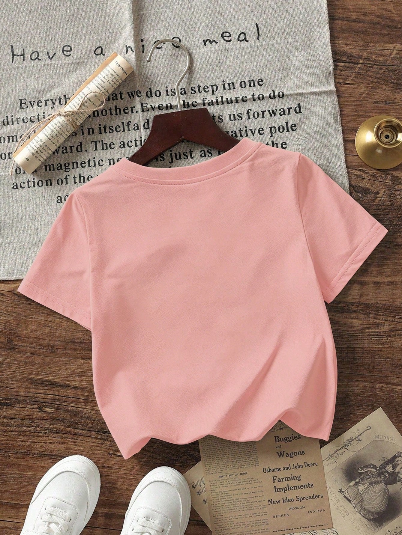 1pc Baby Girls' Retro Sweet T-Shirt, "Just A Girl Who Needs Her Little Snacky Snacks" Print, Short Sleeve, Soft And Comfortable Fabric, Tee