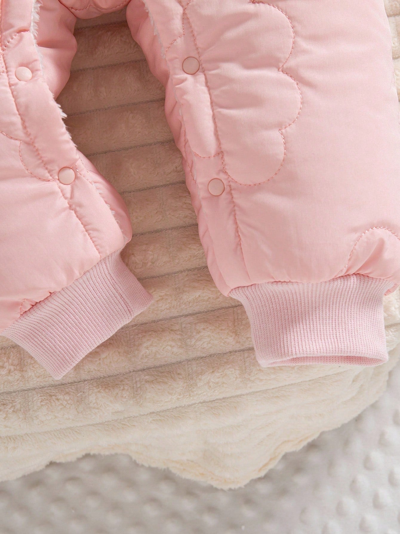 1pc Baby Girls' Winter New 2025 Cloud Stitching Pattern Thermal Lined Hooded Front Open Jumpsuit, Cute Fashion Thick Warm Jumpsuit Fall