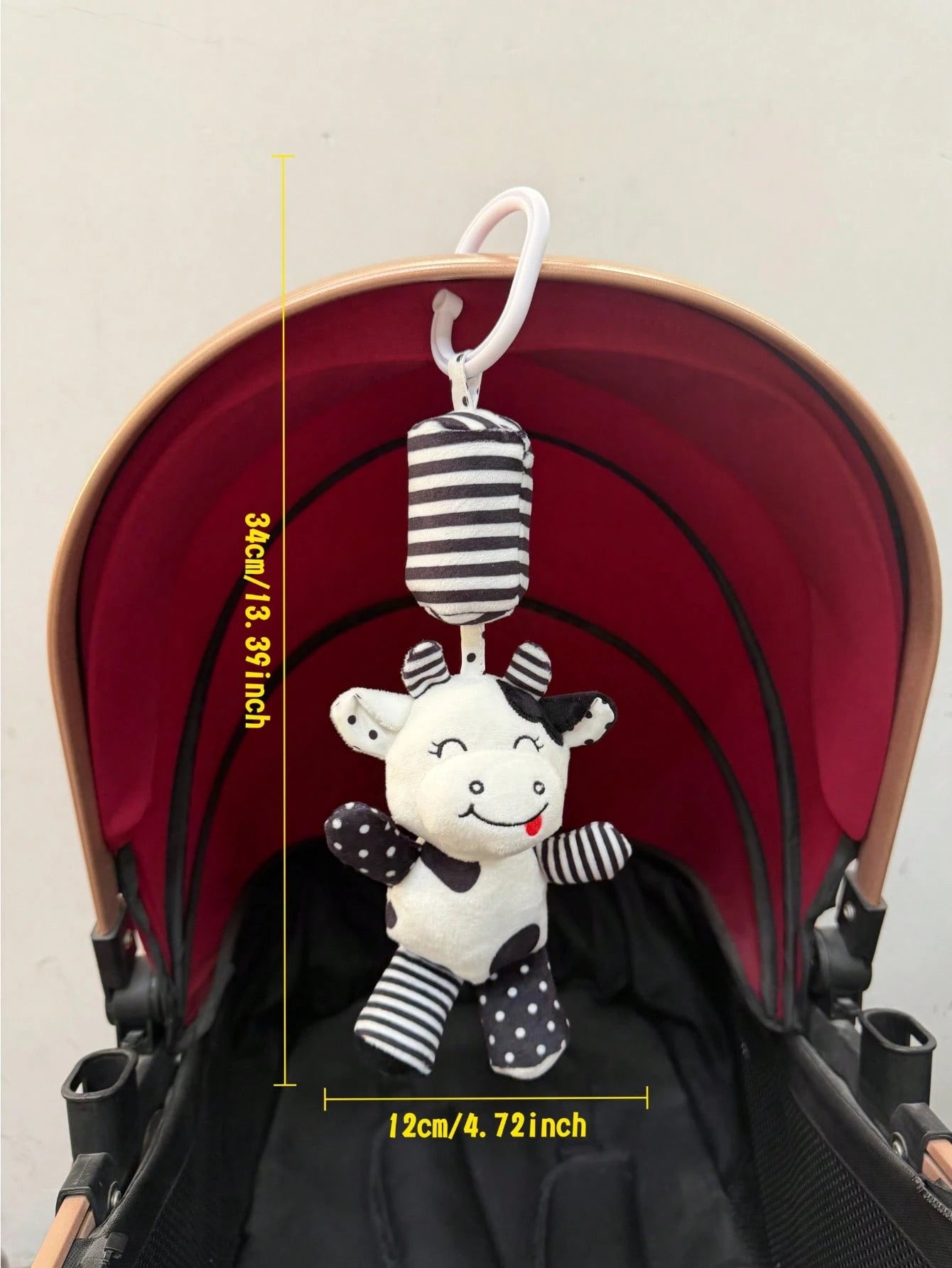 1pc Baby Stroller Hanging Plush Wind Chime Doll, Black & White Color Soft Rattle Doll With Bell, Crinkle Paper, Visual Stimulation Doll, Newborn Baby Gift