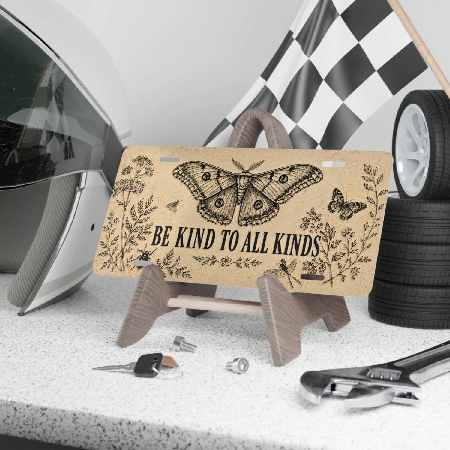 1Pc Be Kind To All Kinds Plate, Front License Plate, Insect Bug Lover Friends Kindness To All Creatures Aluminum License Plate Car Tag