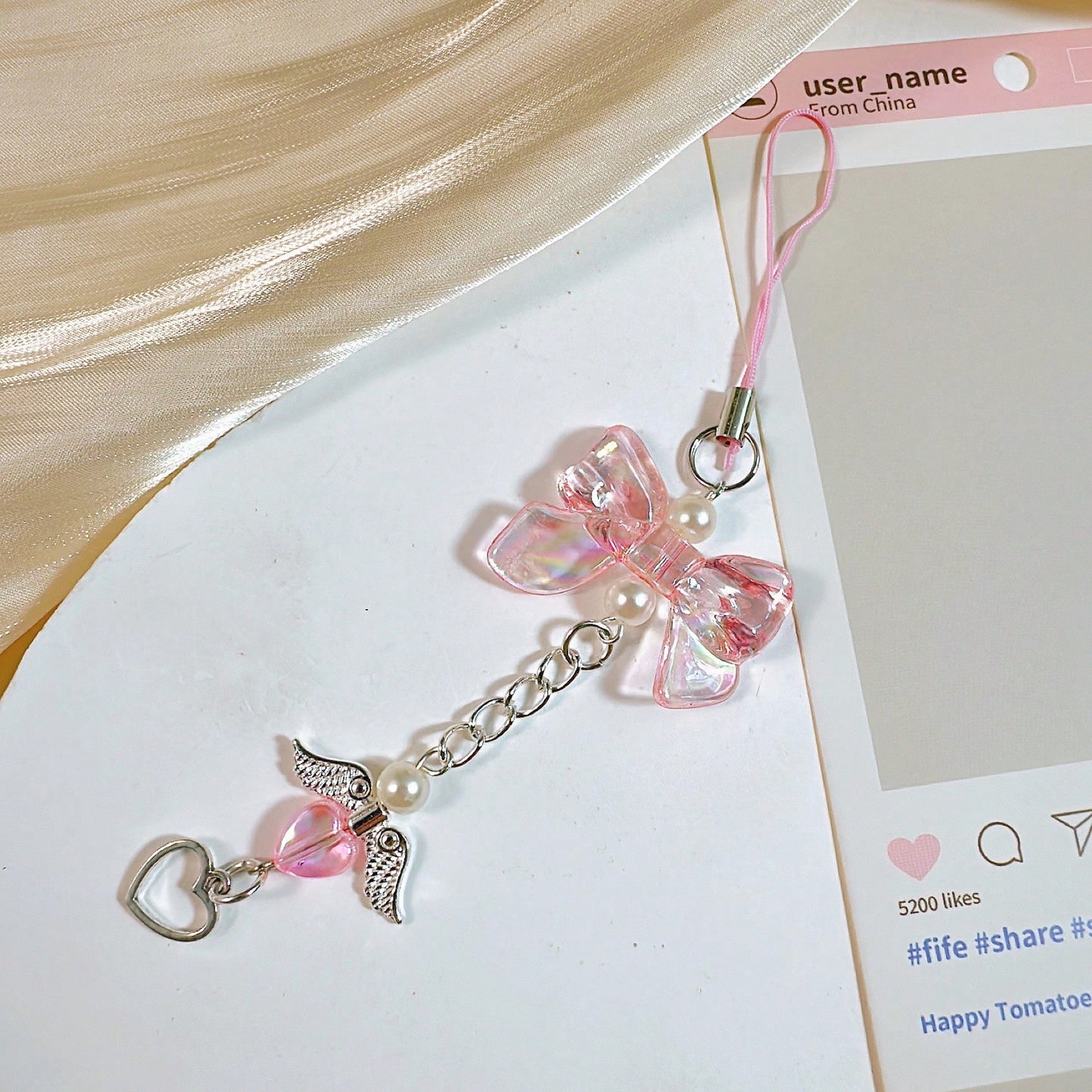 1pc Beaded Phone Chain, Acrylic Crystal Heart Fish Charm Phone Lanyard, Wrist Strap Phone Accessory, Anti‑Lost Handmade Bead Keychain, Ideal Gift For Girls Daily Decor