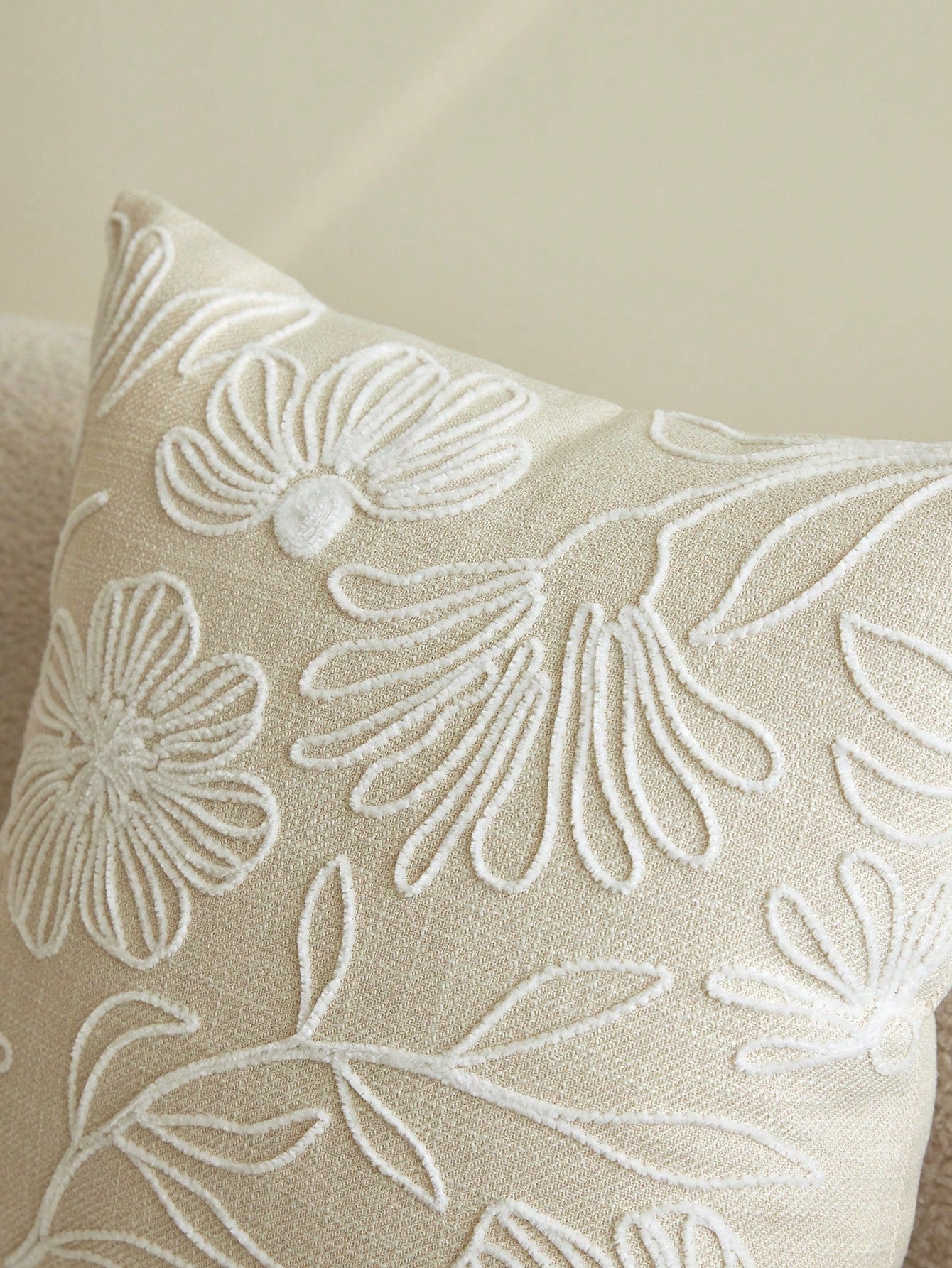 1pc Beige Floral & Leaf Embroidery Decorative Pillow Cover, Suitable For Indoor Decor, All Season, Pillow Case Only (No Insert)
