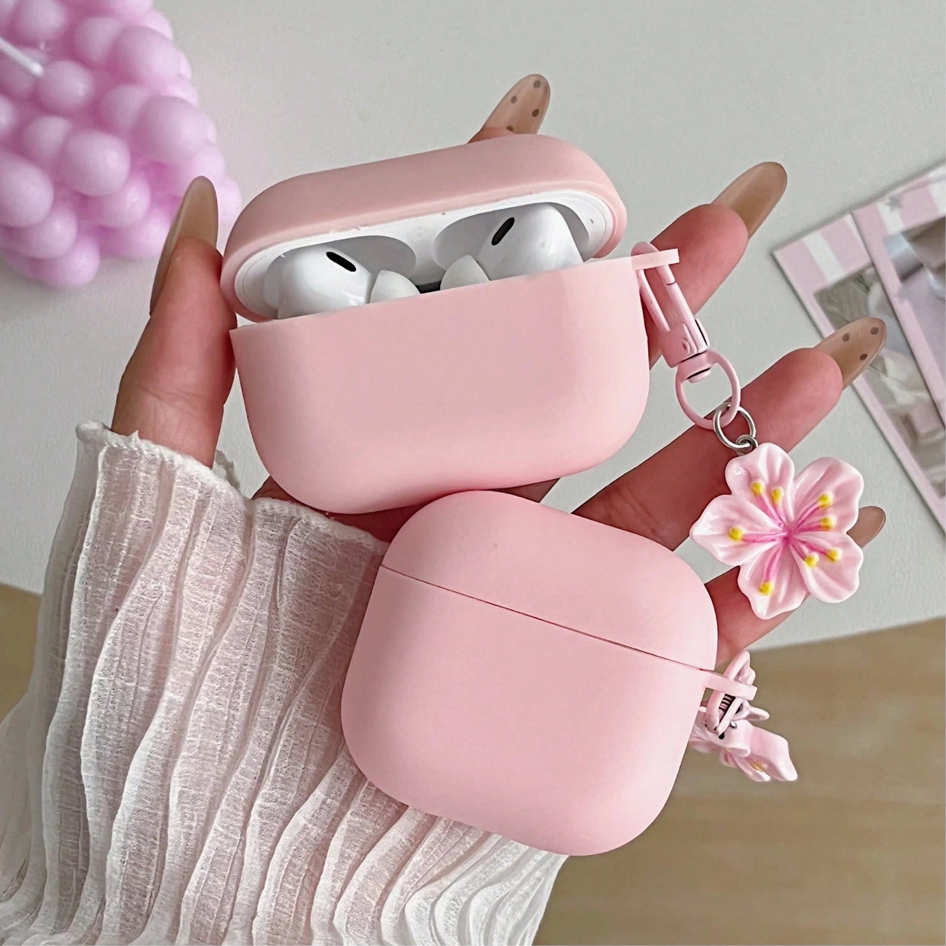 1pc Black And White Floral Chain Earphone Case Compatible With IPhone, For AirPods 1/2, For AirPods 3/Pro/Pro 2 Wireless TPU Earphone Protective Cover Compatible, Boyfriend/Girlfriend Gift, For AirPod