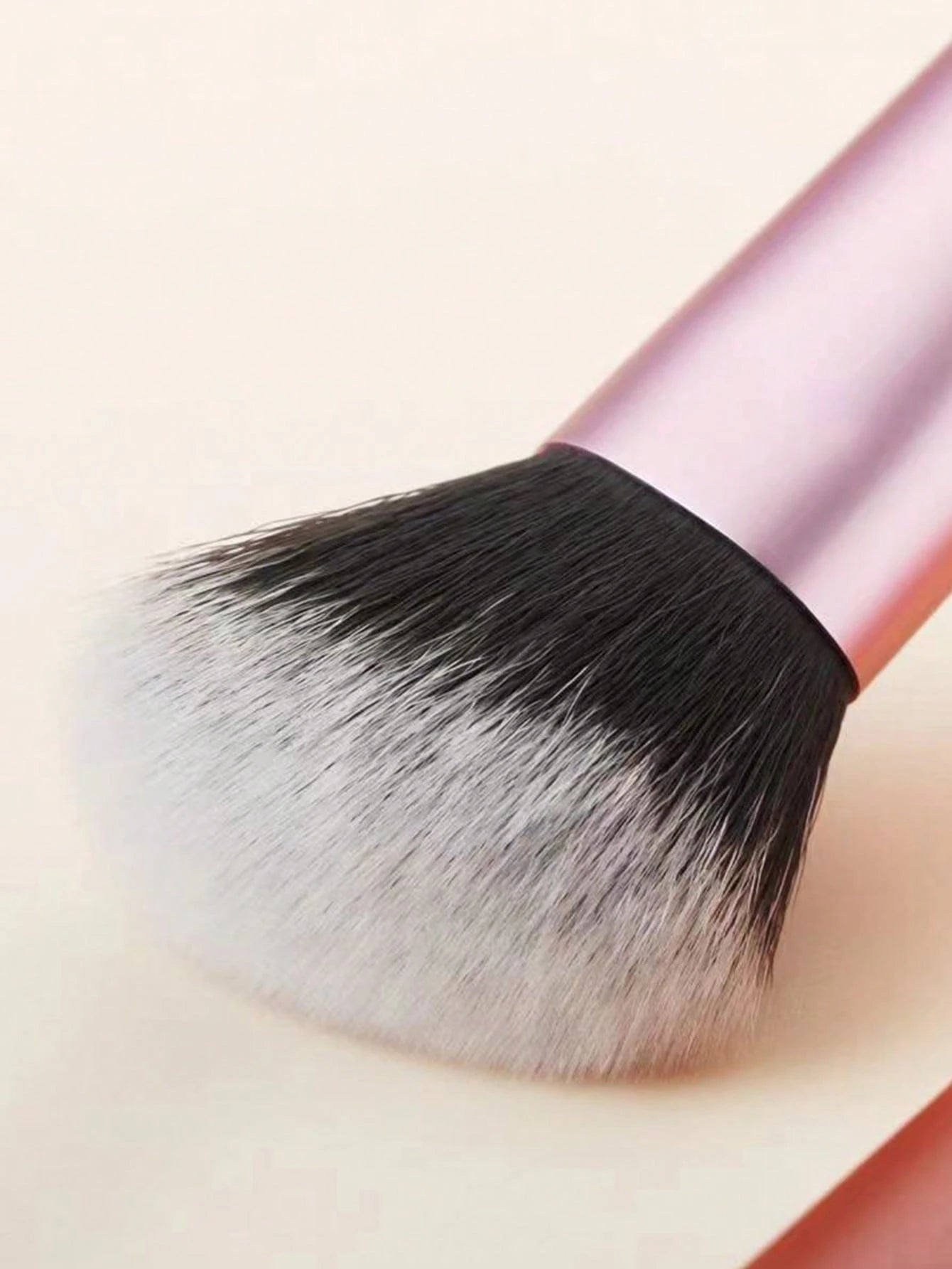 1pc Blush & Contour Brush, Perfect For Cheeks, Forehead, Chin, Nose, Blending & Sculpting, Suitable For Powder, Liquid, Cream,Foundation Brush,Concealer Brush,Blush Brush,Contour Brush,Blush Brush,Bro