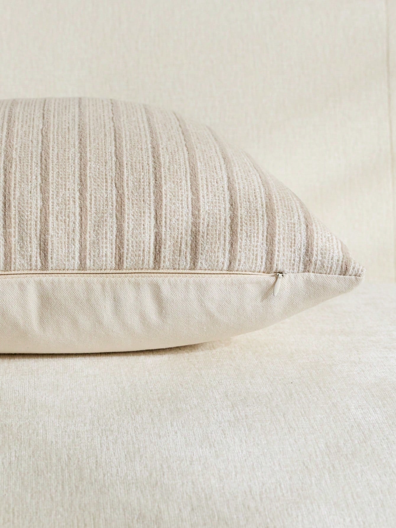 1pc Camel Diamond 3D Striped Throw Pillow Cover (Pillow Insert Not Included), Square Cushion Cover, Holiday Home Pillow Decor, Soft Comfortable Faux Linen Fabric, Modern Decor Sofa, Home Bedroom, Dorm