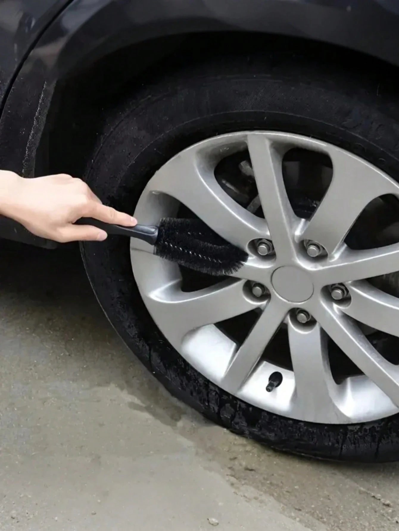 1pc Car Wheel Brush, Car Washing Brush, Tire Brush, Dedicated Cleaning Tool, Tire Rim Cleaning Brush, Multi-Functional Car Brush