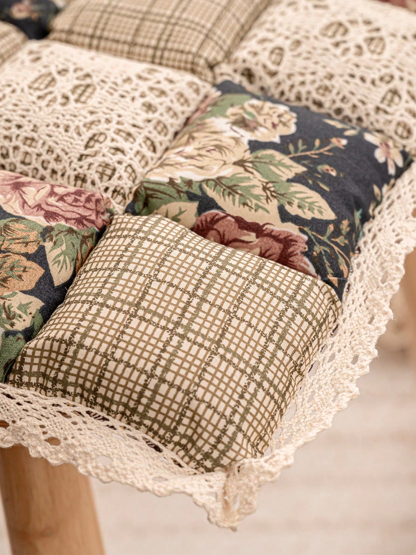 1pc Countryside Style Thickened Chair Cushion, Contrast Color Design, Tie-Fastened, Suitable For Dining Room, Bedroom, Indoor & Outdoor Chair, Soft & Comfortable, Easy To Clean