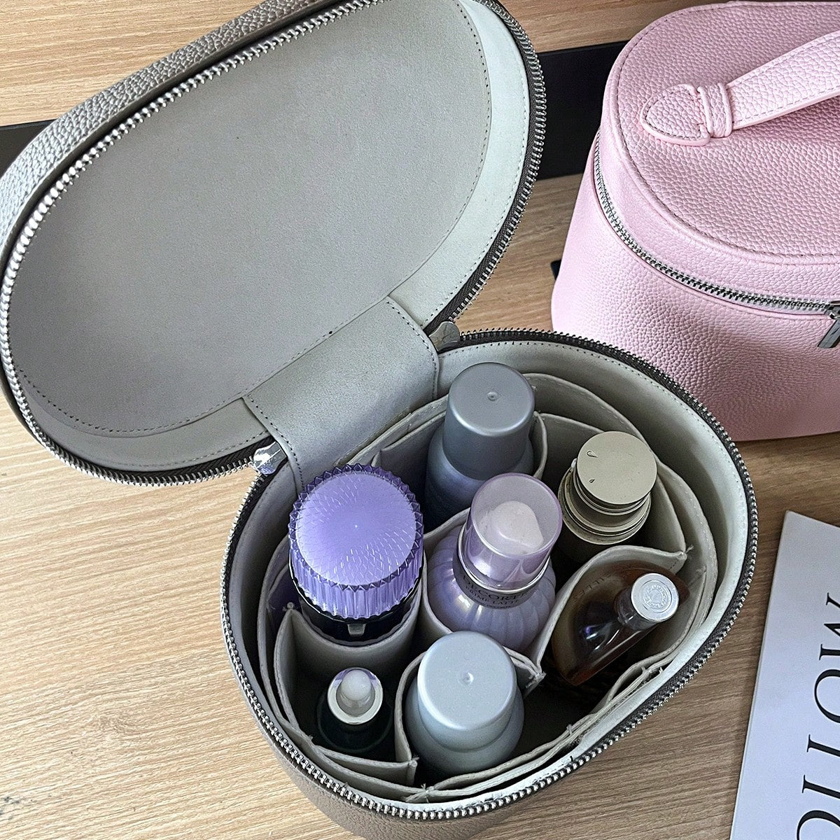 1pc Customized Large-Capacity PU Leather Cosmetic Box With Inside Storage Organizer, Personalized Women Travel Makeup Case Cosmetic Bag With Handle, A Light Luxury Storage Insert Organizer, A Custom-M