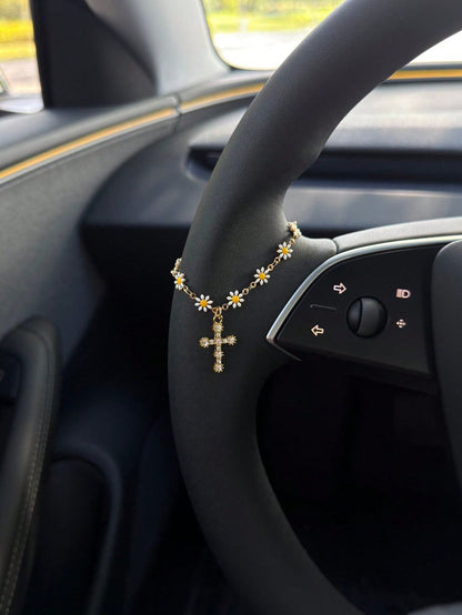 1pc Daisy Cross Car Steering Wheel Chain, Gold-Plated Crystal Rhinestone Pendant, Cute Flower Cross Steering Wheel Decoration, Shiny Car Interior Accessory, Suitable For Women And Girls, Religious Chr