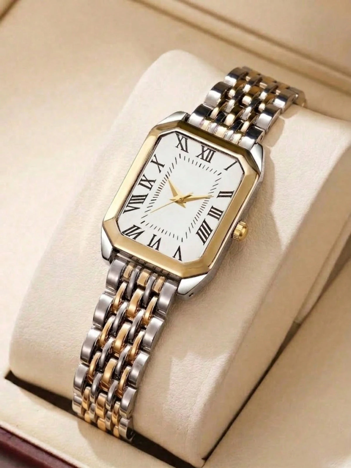 1pc Elegant Minimalist Women's Quartz Watch, Retro Square Dial, Roman Numeral Scale, Suitable For Daily Wear, Party Decoration Or As Gift For Friends And Mothers On Holidays Like Valentine's Day, Moth