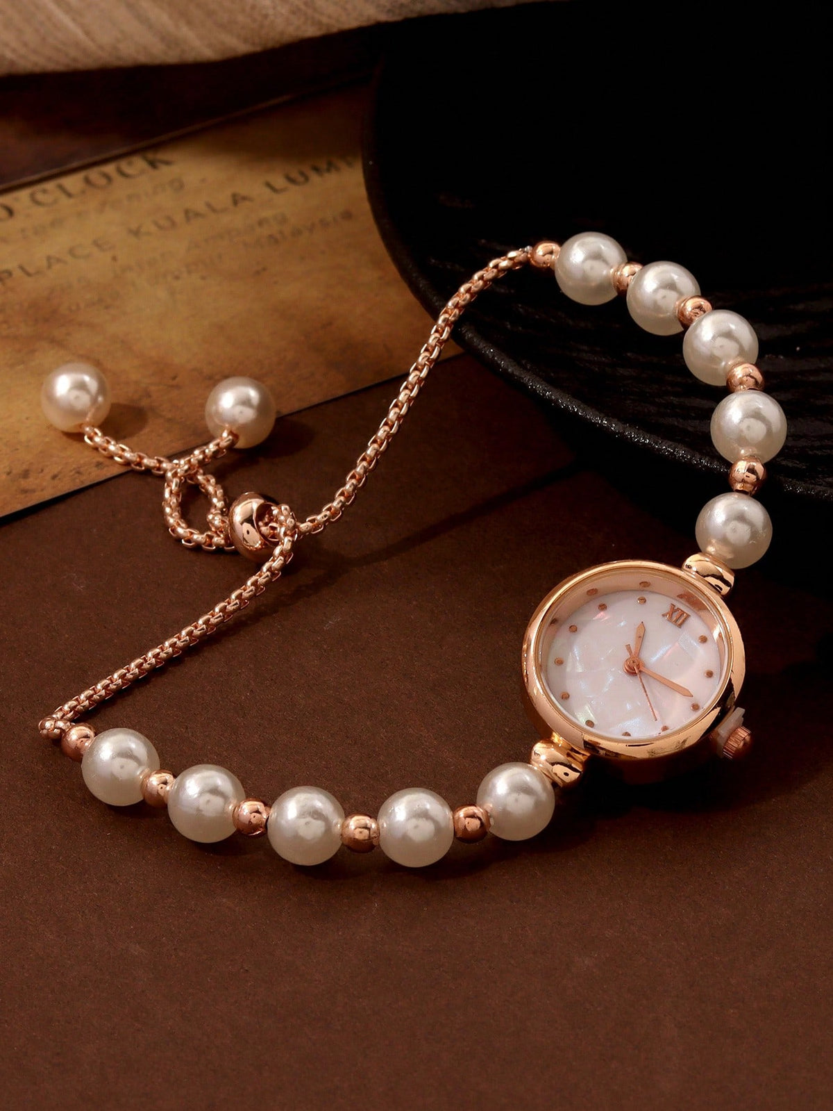 1pc Fashionable & Sweet Women's Watch, Versatile Round Dial, Pearl Chain Strap, Suitable For Holidays, Parties, Weddings, Back To School, Christmas, Thanksgiving, Halloween, Easter And Other Occasions