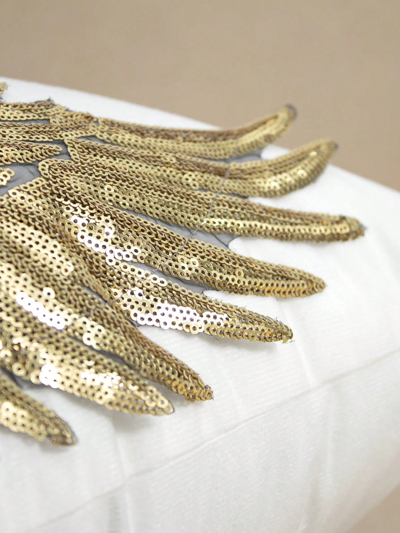 1pc Gold Sequin Wing Pillowcase, Applique Embroidery Craft Bedroom Bed Head Decoration Throw Pillow, Living Room Sofa, Balcony Window Seat Decoration Cushion Cover, Outdoor Garden, Yard Festival Party