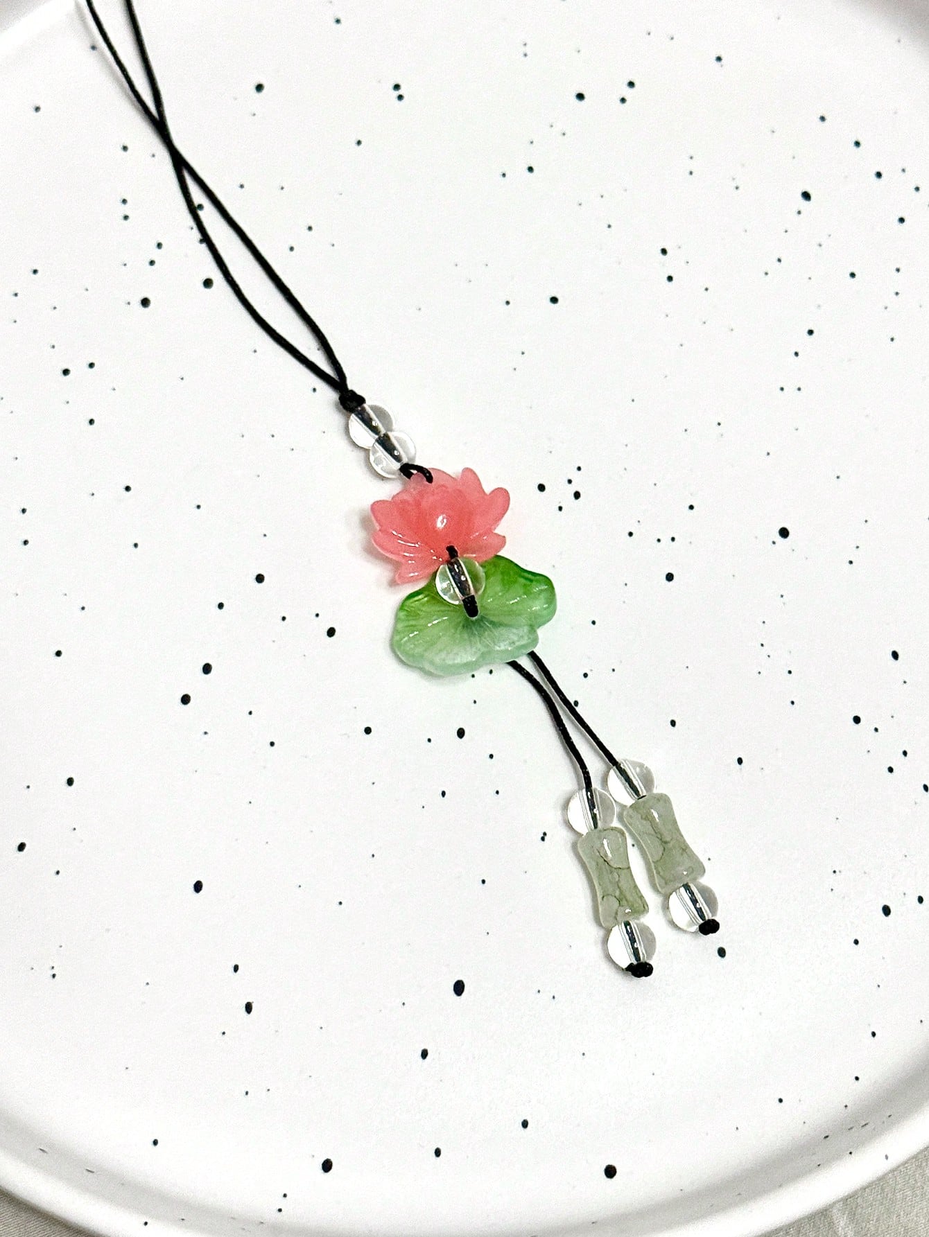 1pc Good Luck Lotus Flower Design Bamboo Pendant Phone Charm, Handmade Woven Lotus Flower Phone Strap, Suitable For Women Daily Use Compatible With Android And Most Smartphone,Gifts For Mother, Family