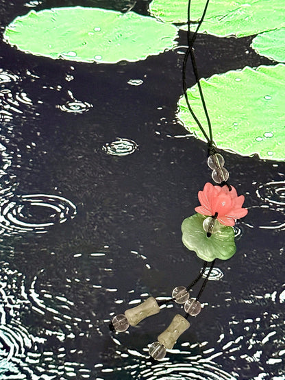 1pc Good Luck Lotus Flower Design Bamboo Pendant Phone Charm, Handmade Woven Lotus Flower Phone Strap, Suitable For Women Daily Use Compatible With Android And Most Smartphone,Gifts For Mother, Family