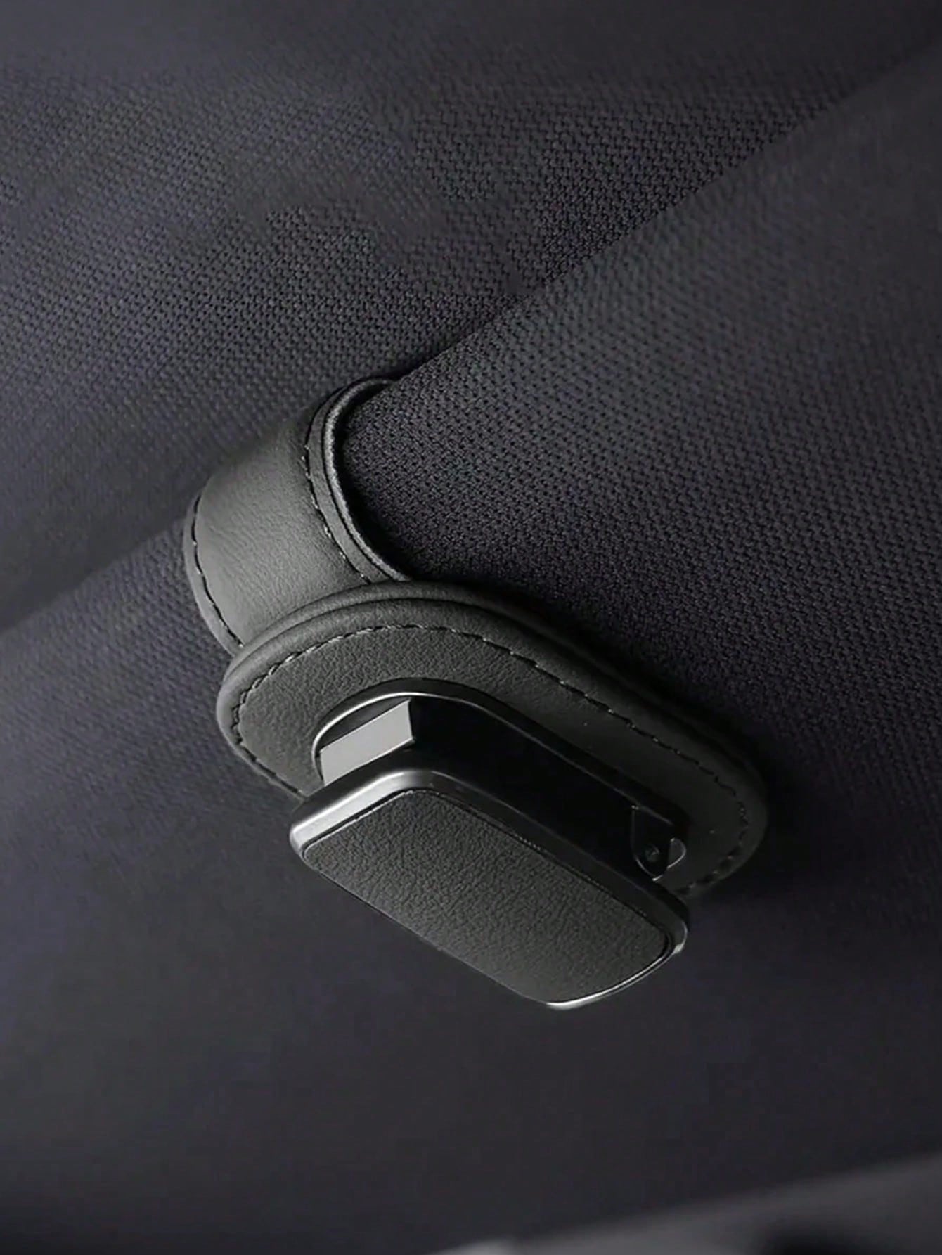 1pc High-Quality Car Sun Visor Glasses Holder- Multifunctional Car Fashion Glasses Storage Box, Card & Ticket Organizer, Car Interior Accessory, Strong Elastic Clip, Scratch-Resistant, Easy Installat