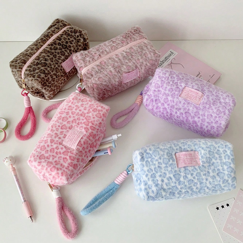 1pc Leopard Print Plush Makeup Bag With Convenient Handle, Warm In Winter. Available In Multiple Colors, This Multi-Functional Storage Bag Can Also Be Used To Store Makeup Brushes, Skincare Products