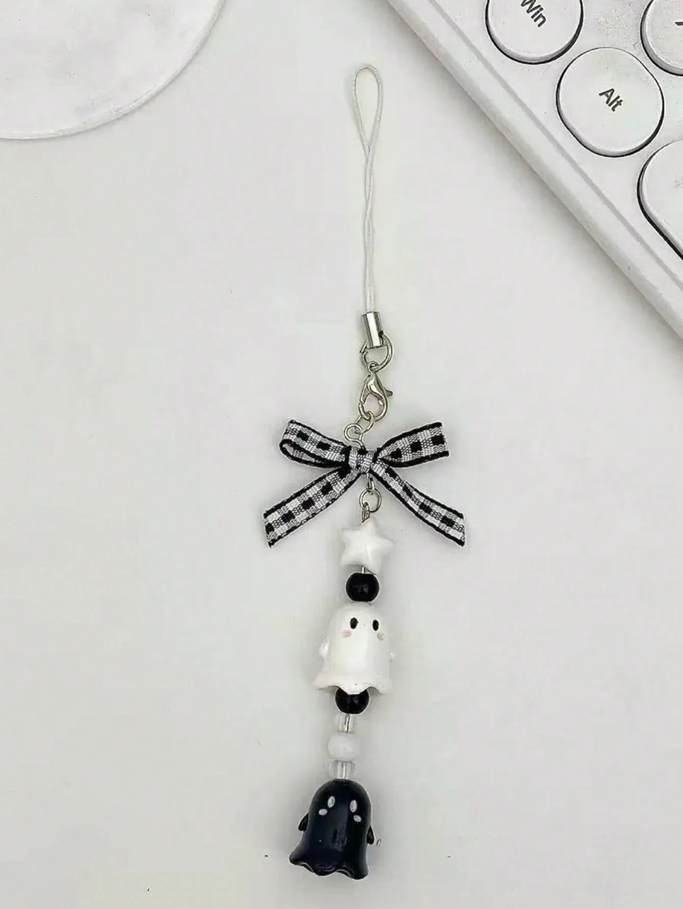 1pc New Ghost Beaded Phone Lanyard Skull Charm Phone Pendant, Anti-Lost Phone Strap