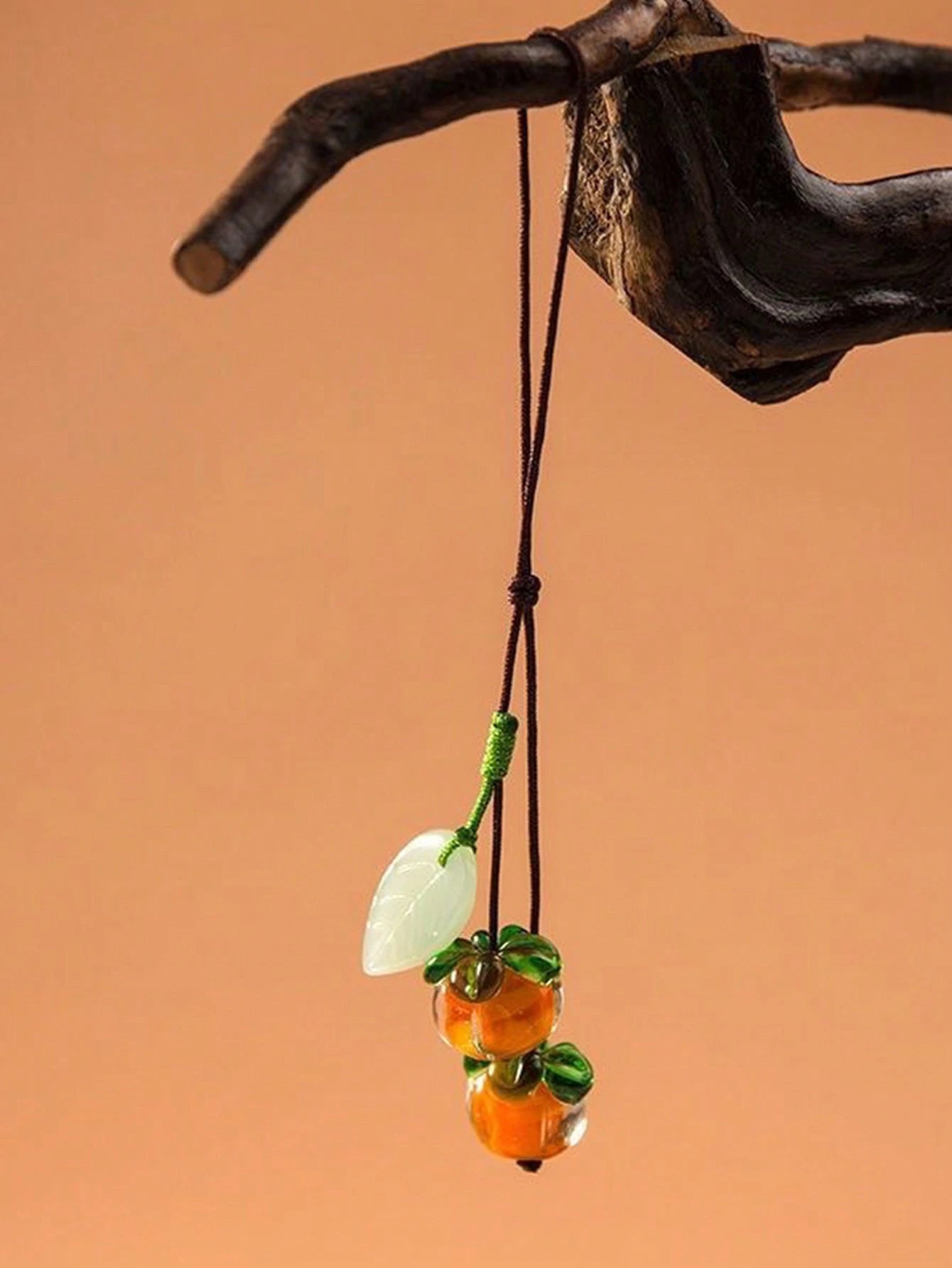 1pc Orange Glass Persimmon Shaped Cellphone Strap, Vintage Jade Leaf Keychain Pendant Accessory, Suitable For Phone Or Car Key Decoration Gifts For Mother, Family, Friends, Birthday, Holiday Phone Cha