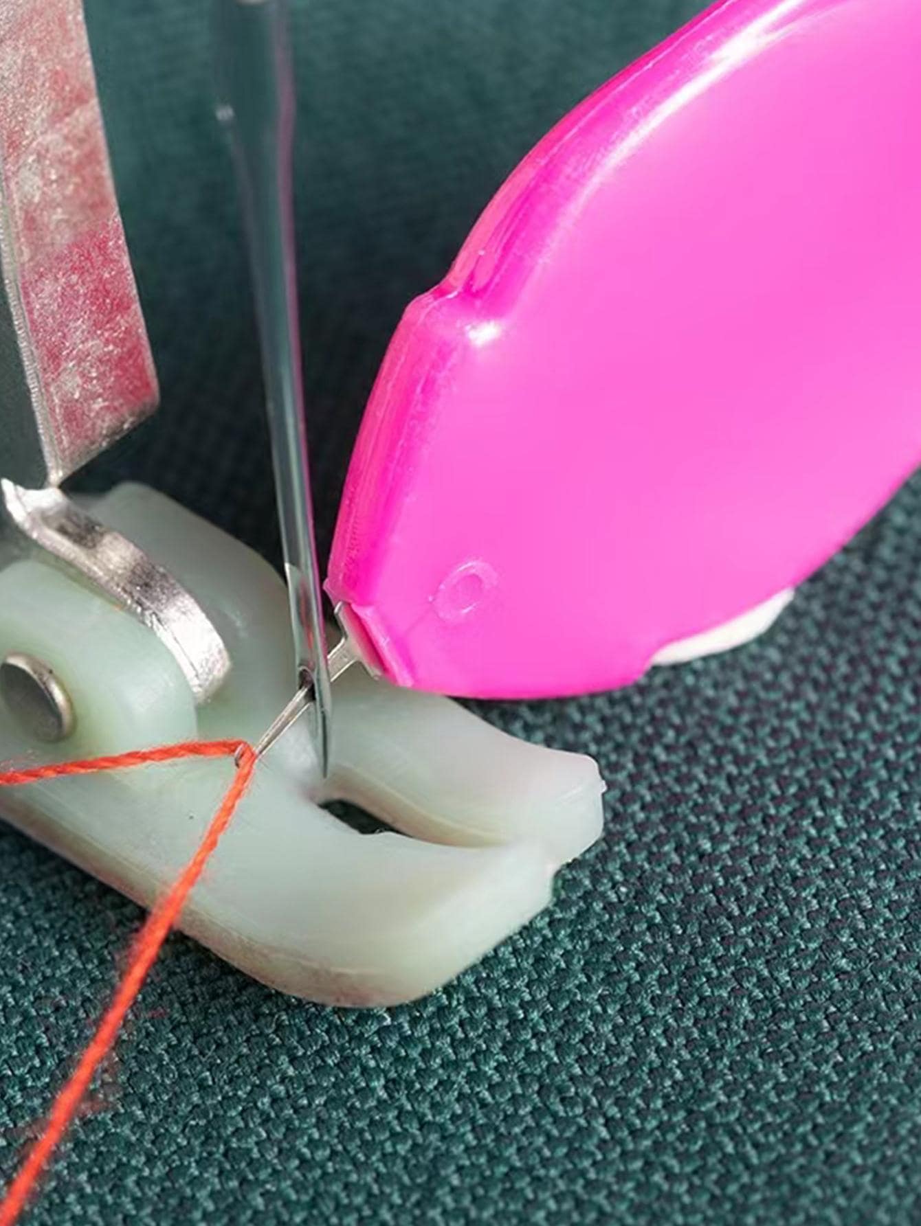 1pc Plastic Thread Stripper, Modern Plastic Needle Threader For Home