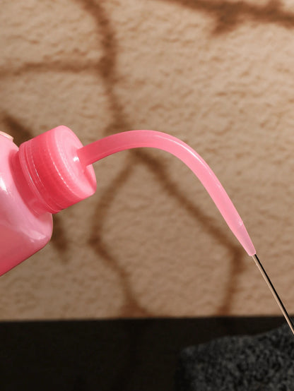 1pc Portable Eyelash Cleaning Bottle With Curved Tip Squeeze Dropper, Plastic Squeeze Bottle, Eyelash Wash Bottle, Used For Rinsing Eyelash Primer, Suitable For Eyelash And Tattoo Cleaning And Rinsing