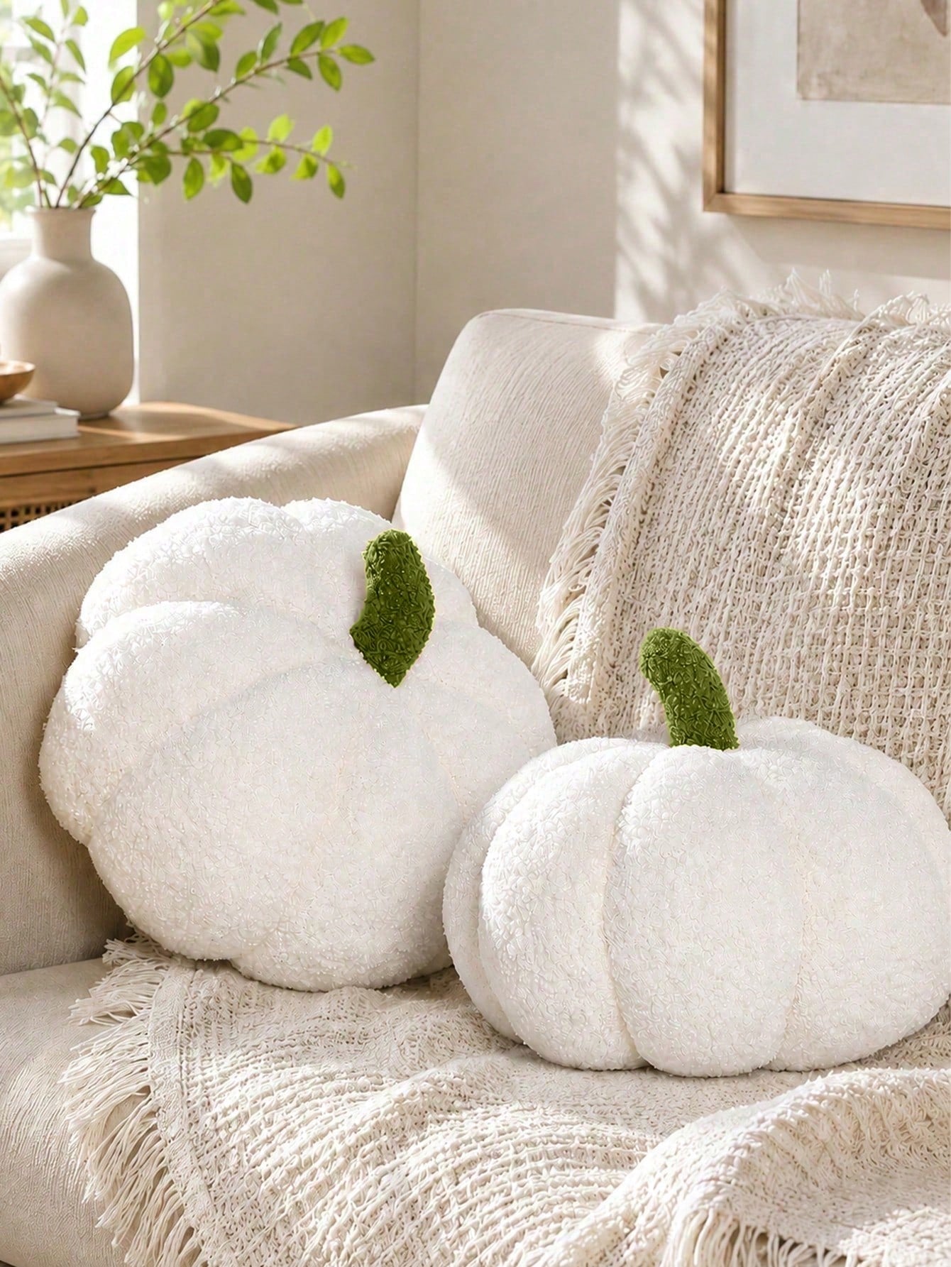 1pc Pumpkin Throw Pillow, Halloween Pumpkin Decorative Pillow, White Shaped Pillow, Autumn Room Decor Gift, Teddy Fleece Cute Halloween Pillow, Autumn Home Bedroom Cushion, Holiday Christmas Halloween