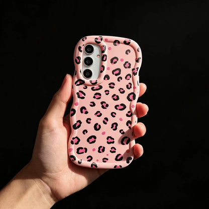 1pc Rose Red Leopard Print Minimalist Black Pink Cute Matte Fresh European American Ins Gentle Style Beautiful Fashion Vintage, Macaron Color Full Coverage Anti-Drop Fresh Colorful Wave Shape Cream St