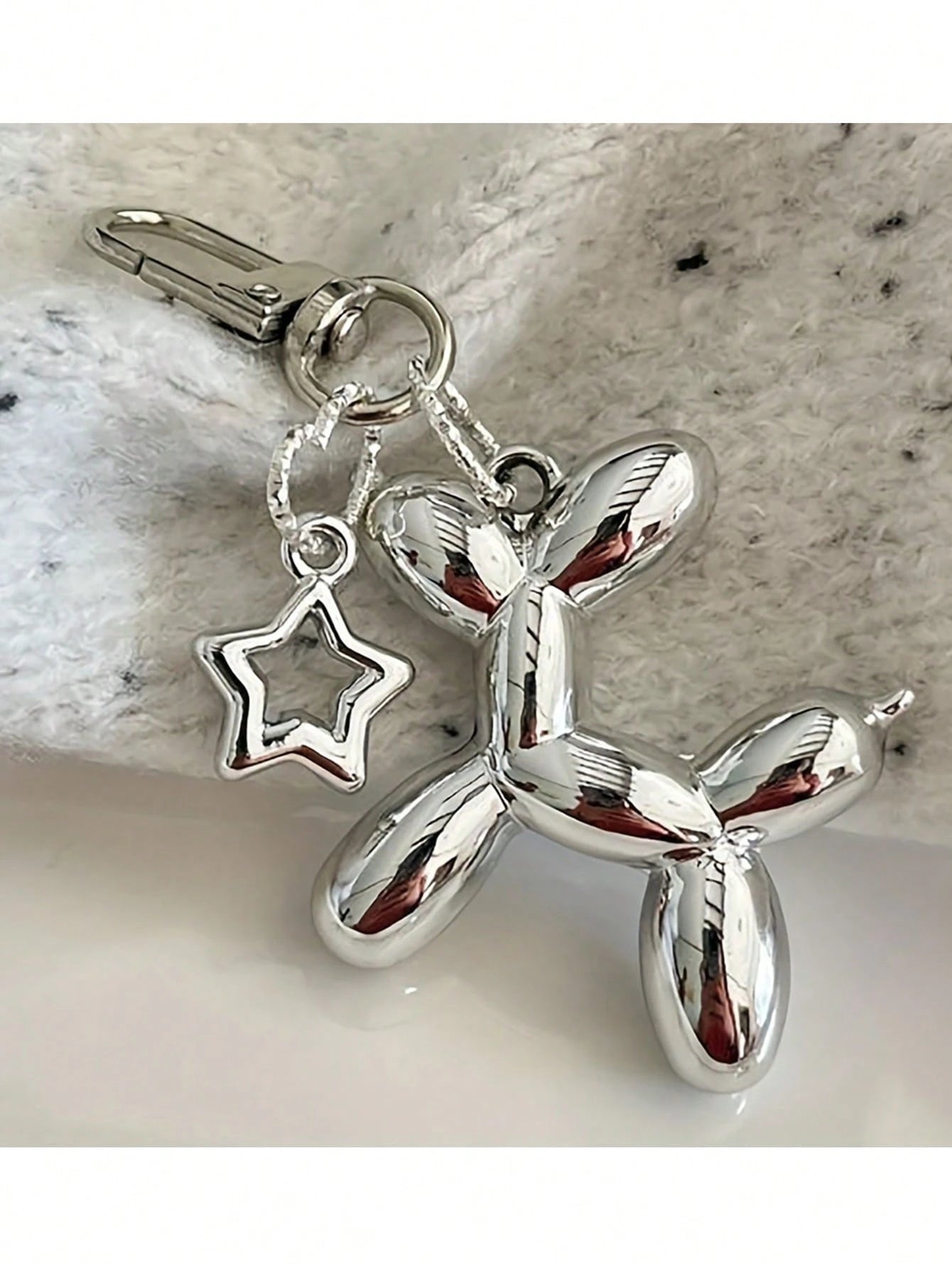 1pc Silver Star Balloon Puppy Keychain- Fashionable Handbag, Backpack & Wallet Accessory, With Heart Pendant And Adjustable Clasp, Bag Charm Keyring, Car Key Chain, Unique Gift For Women, Suitable Fo