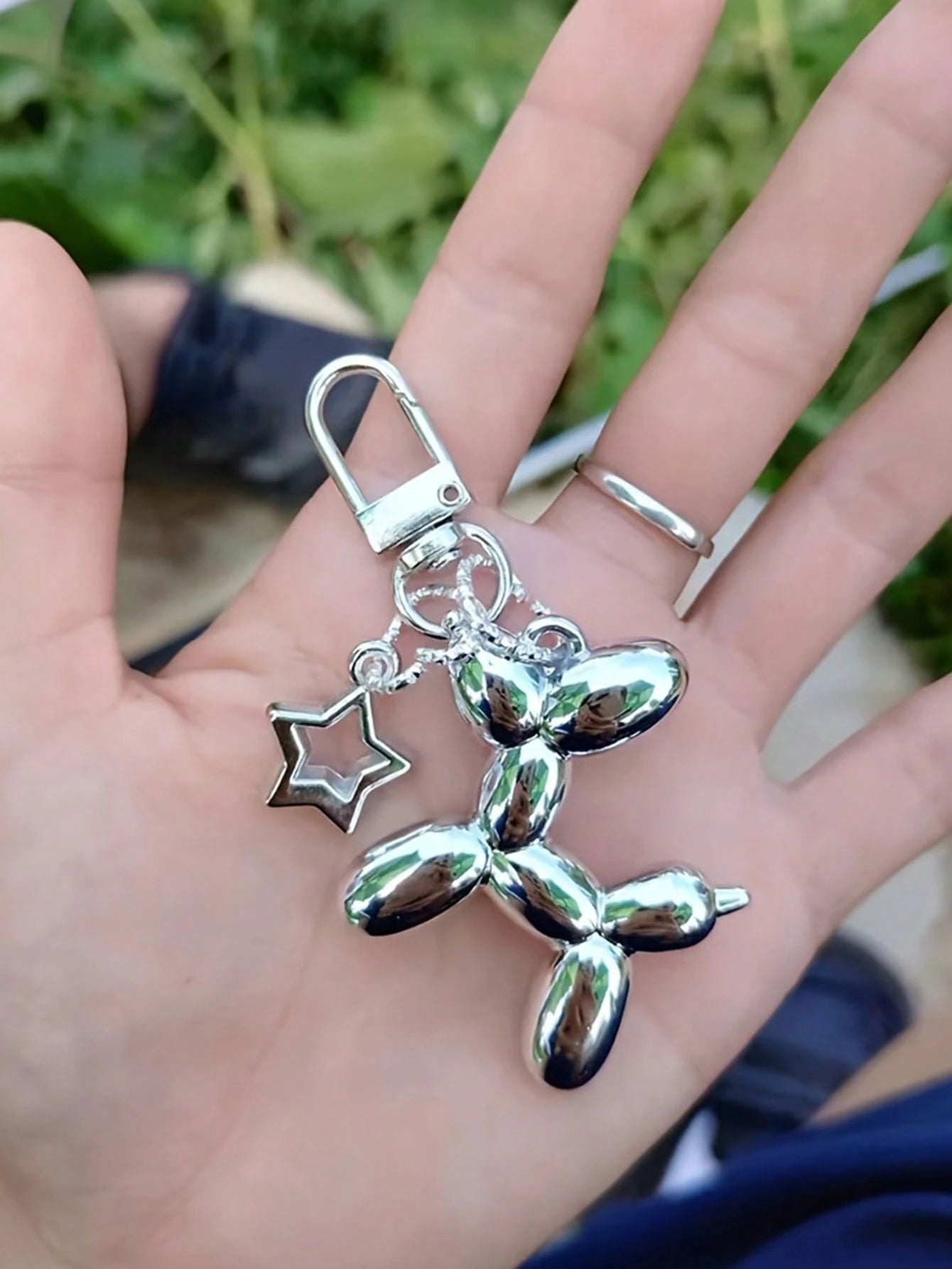1pc Silver Star Balloon Puppy Keychain- Fashionable Handbag, Backpack & Wallet Accessory, With Heart Pendant And Adjustable Clasp, Bag Charm Keyring, Car Key Chain, Unique Gift For Women, Suitable Fo