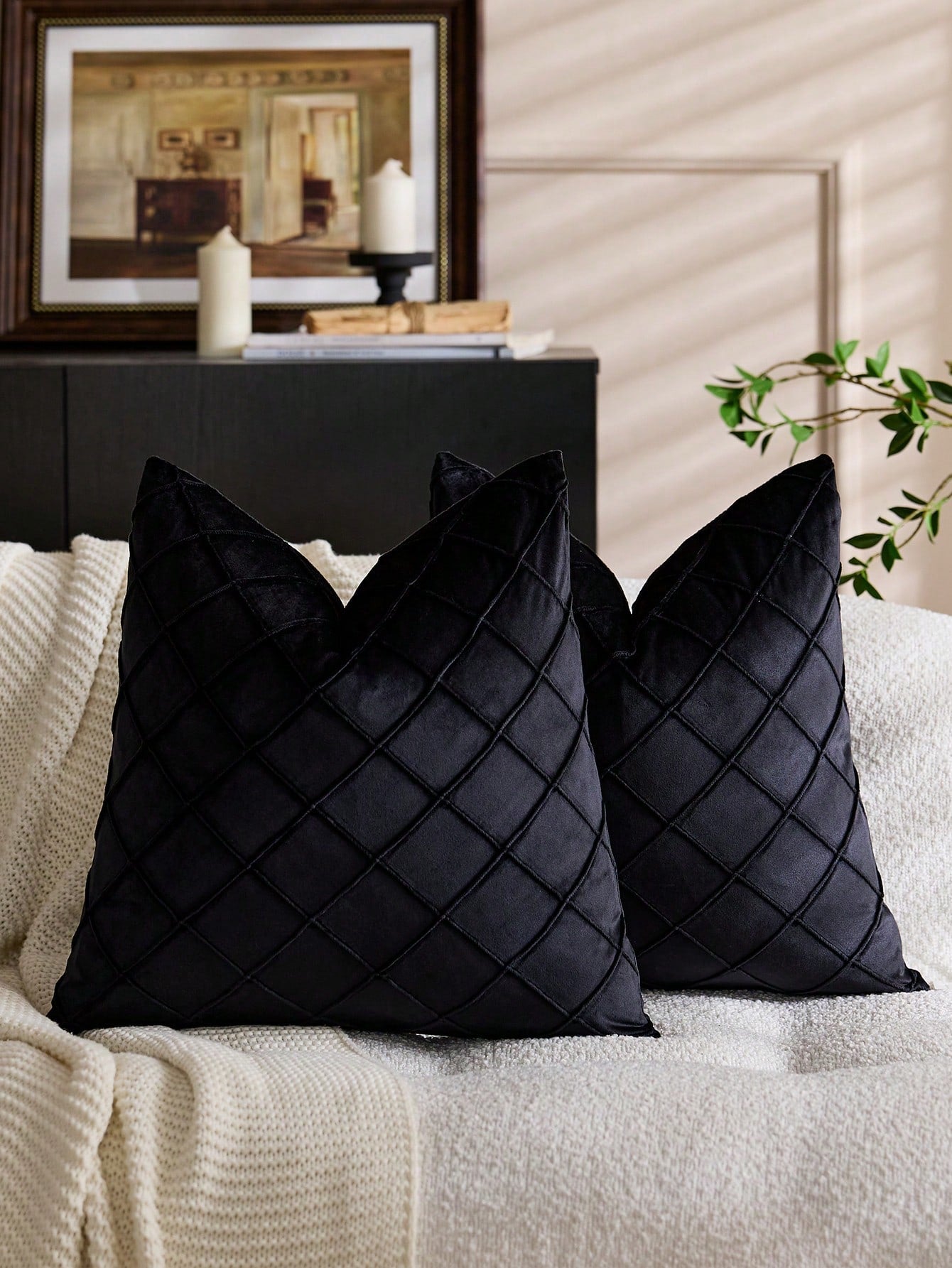 1pc Solid Color Velvet Diamond Pleated Decorative Pillow Cover, Black