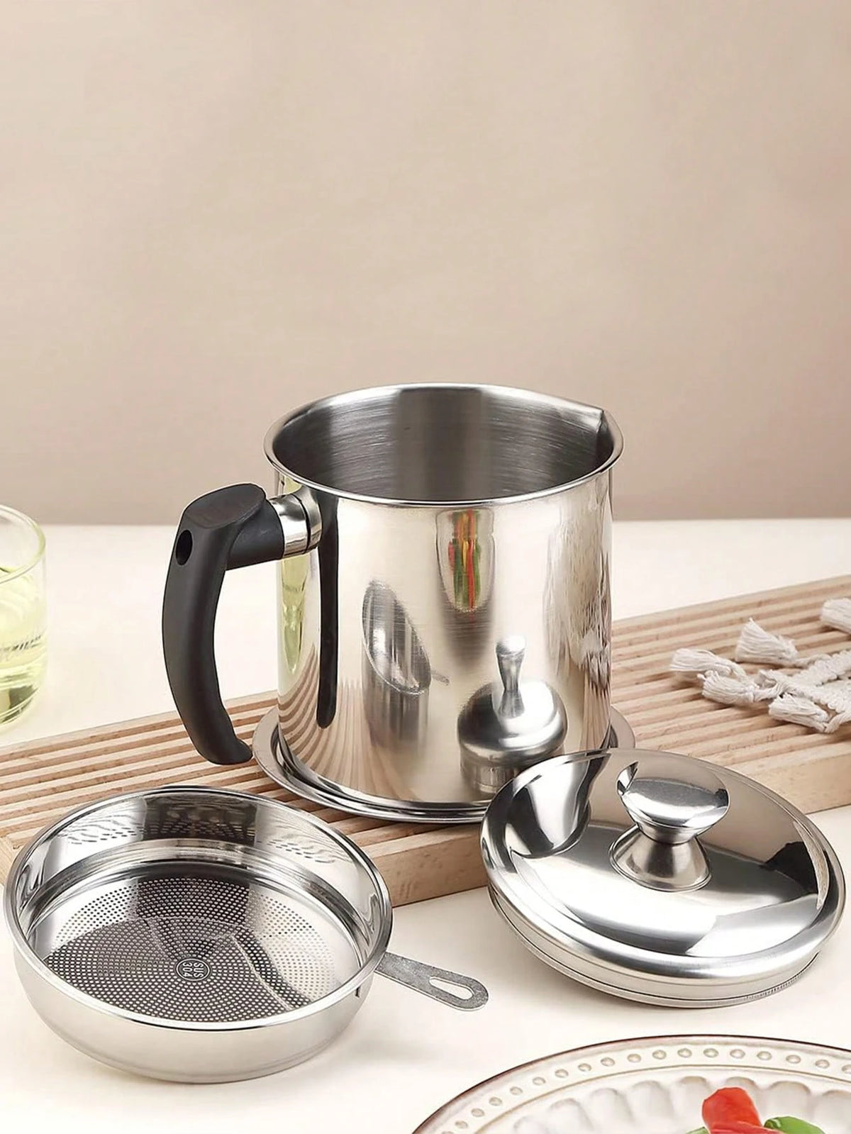 1pc Stainless Steel Oil Filter Containers, Oil Storage Bottle, Oil Storage Cup With Lid, With Strainer For Kitchen,Deep Fryer Oil Storage, Stainless Steel Oil Container, Multifunctional Oil Filter Pot